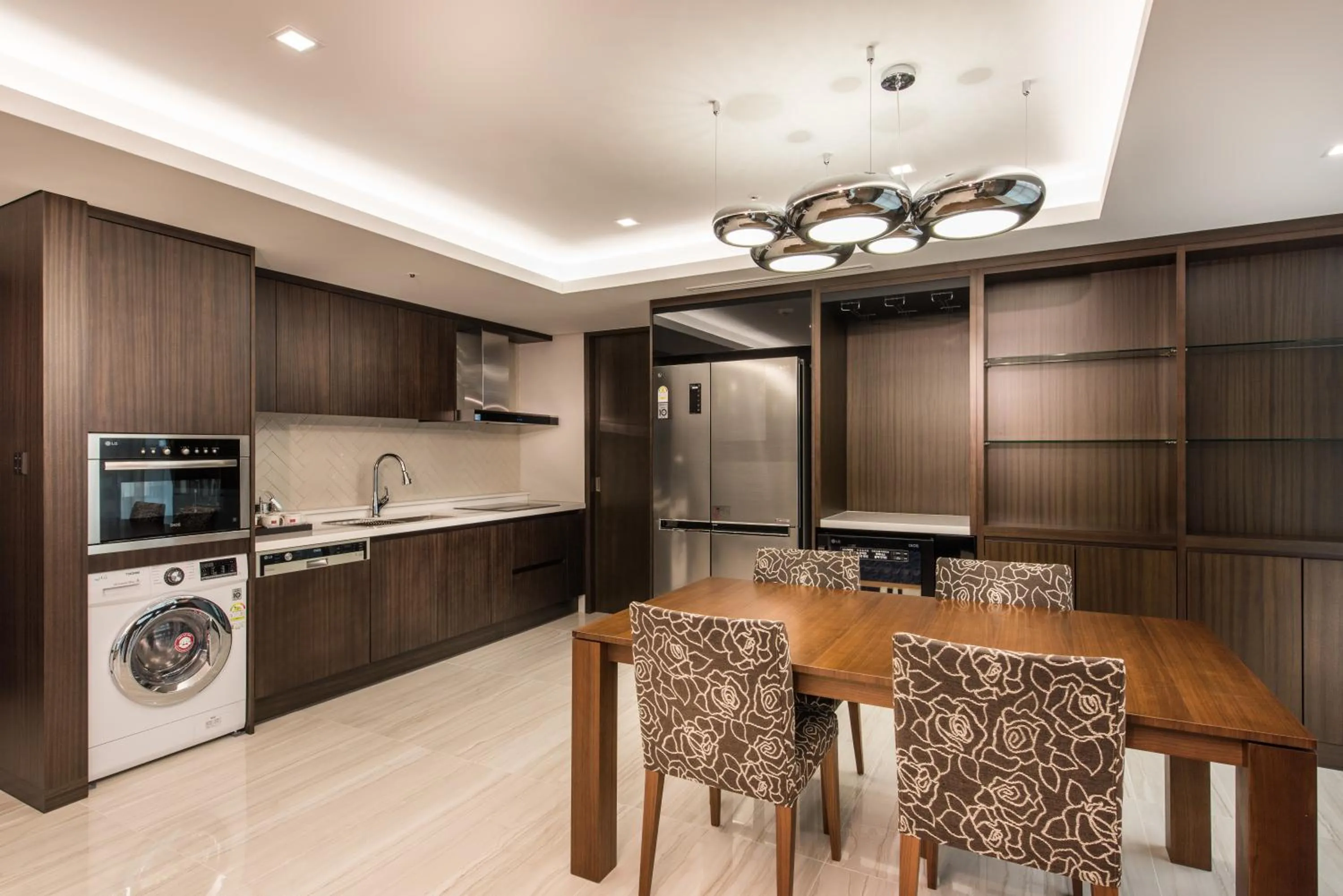 Kitchen or kitchenette in ENA Suite Hotel Namdaemun