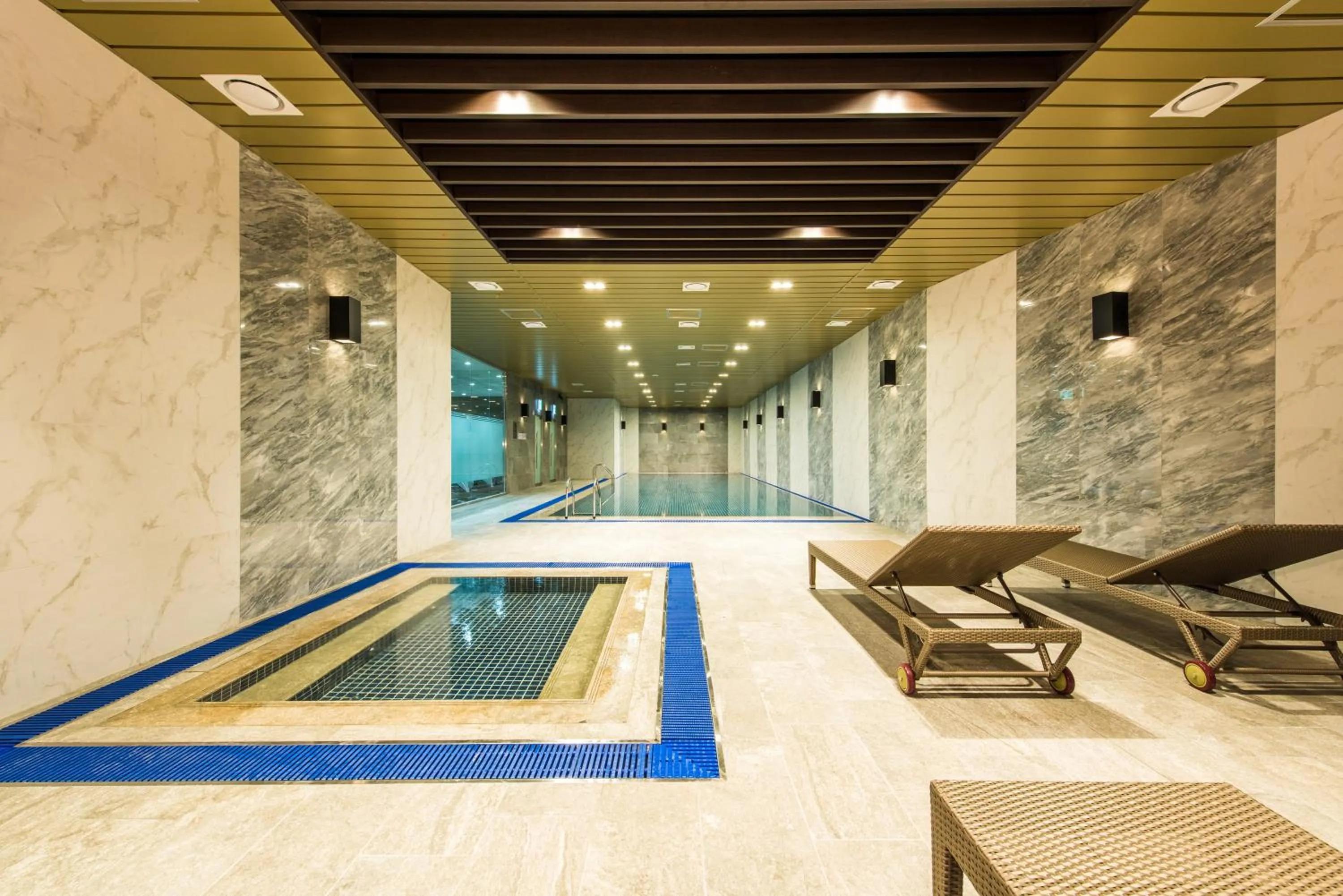 Swimming pool in ENA Suite Hotel Namdaemun