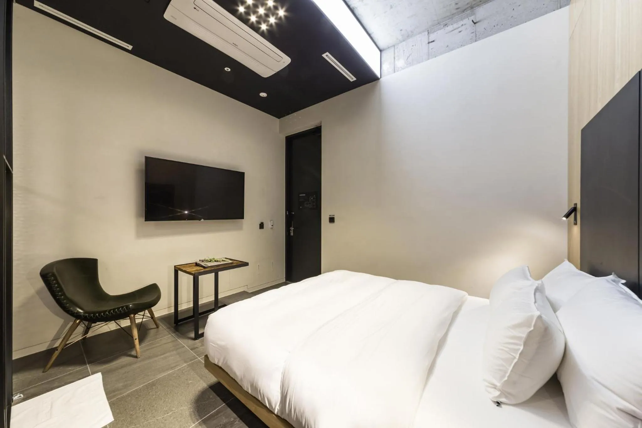 Bed in Hotel the Artist Dongdaemun