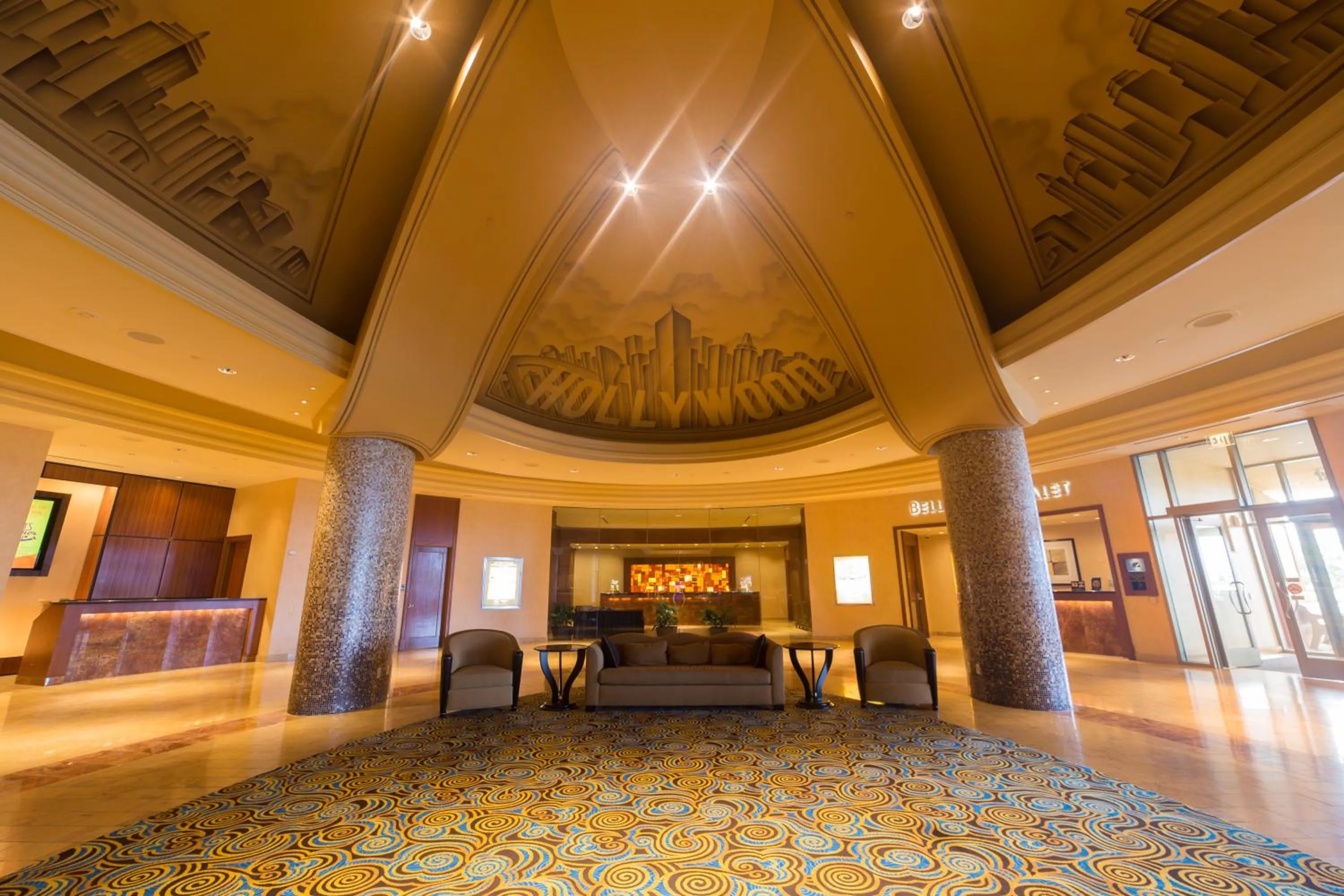 Living room in Hollywood Casino St. Louis