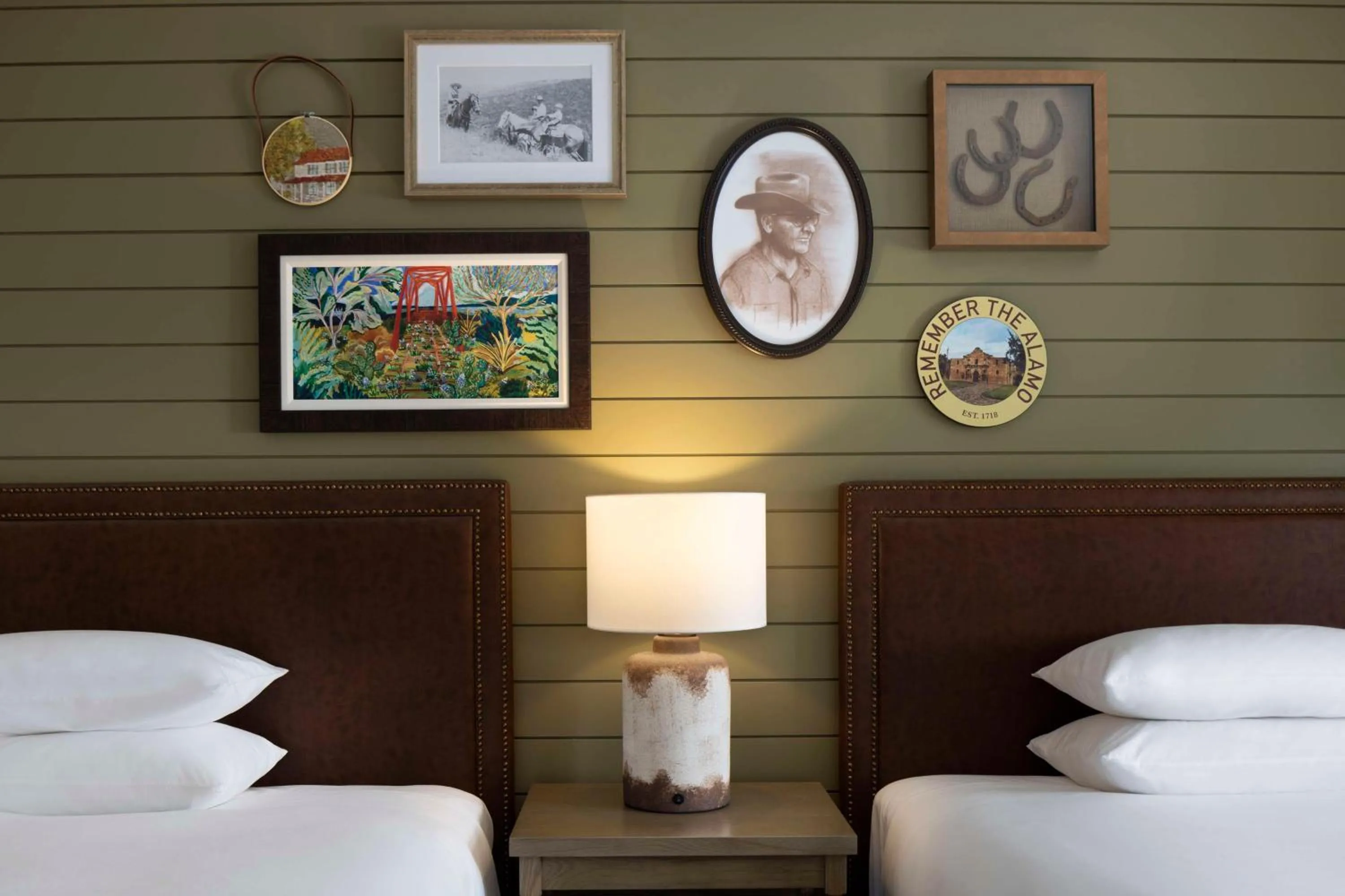 Bedroom, Bed in Hyatt Regency Hill Country Resort and Villas