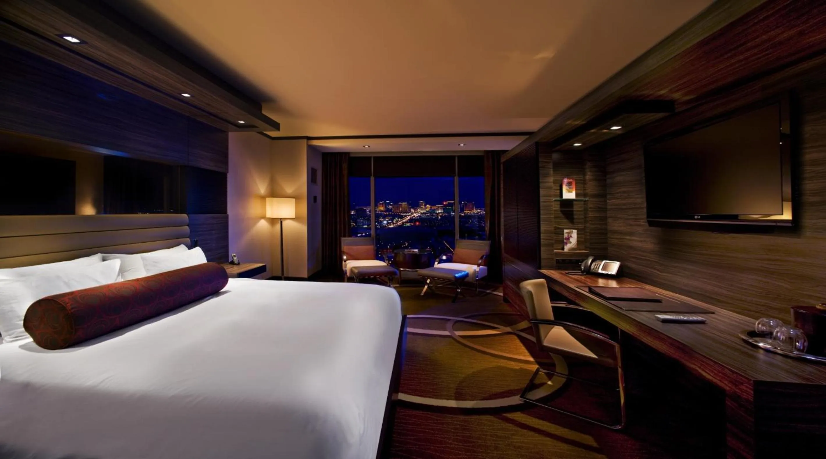 TV and multimedia, Bed in M Resort Spa & Casino