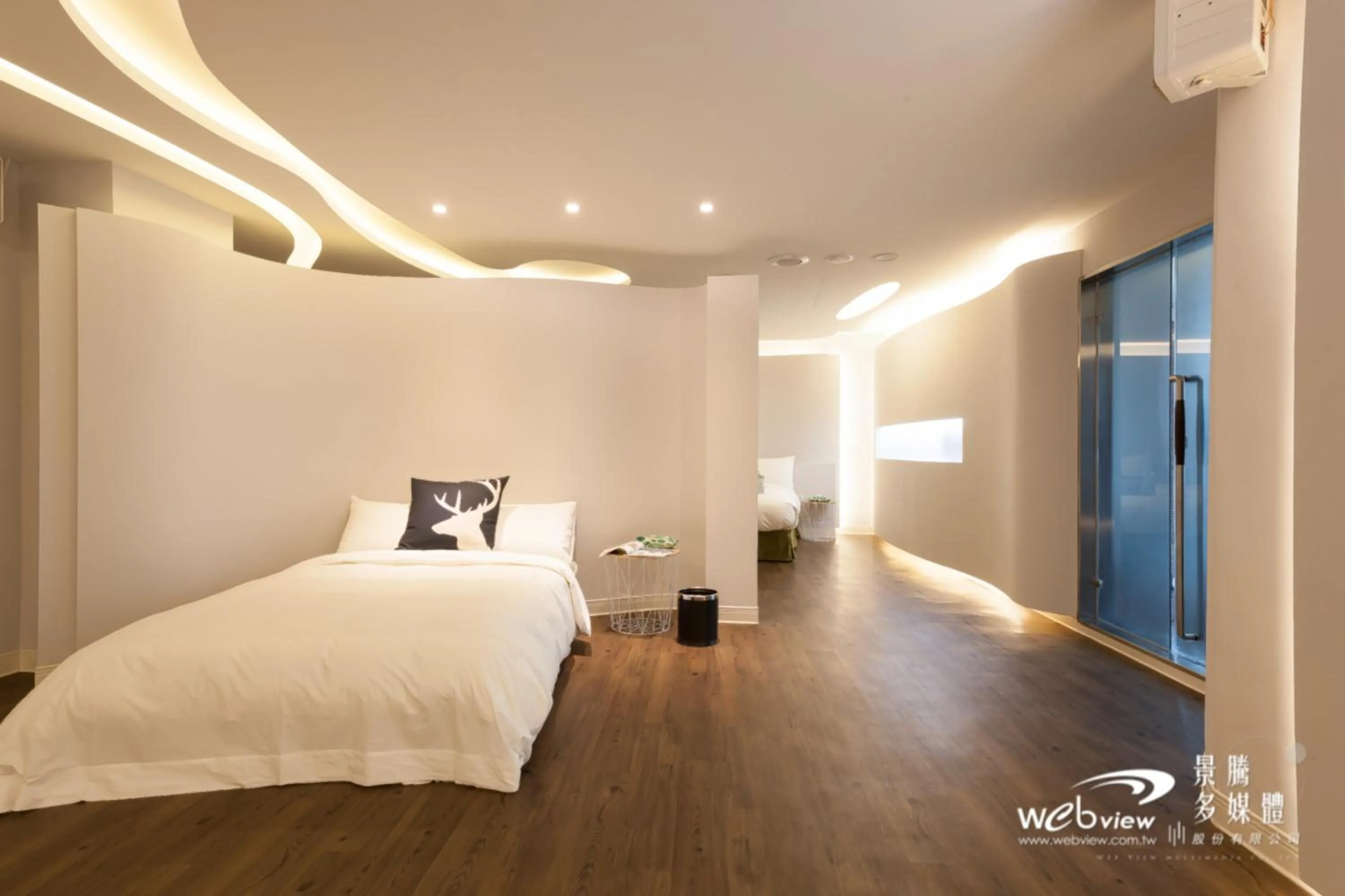 Bed in Ya Nold Hot Spring Hotel