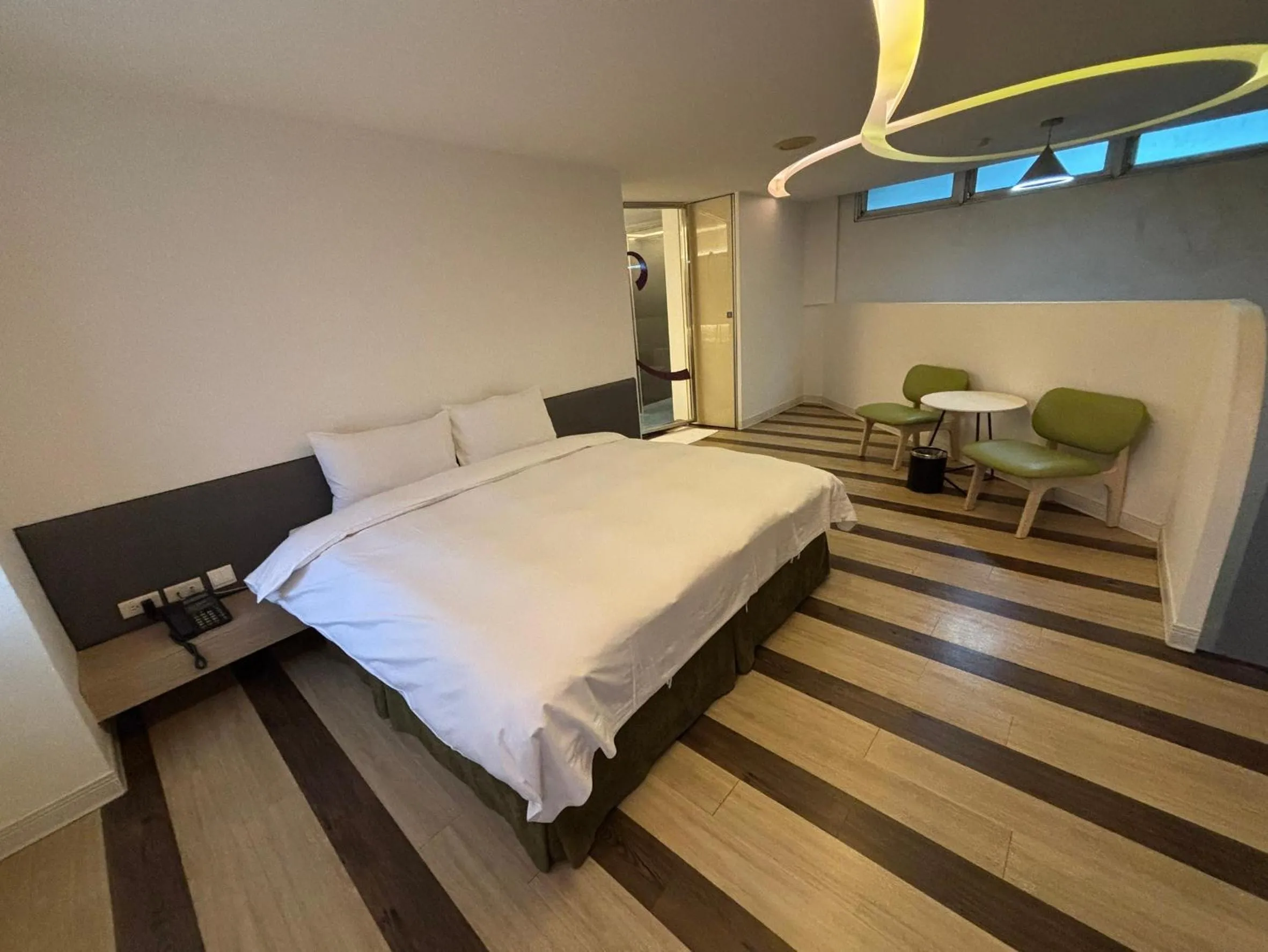 Bed in Ya Nold Hot Spring Hotel