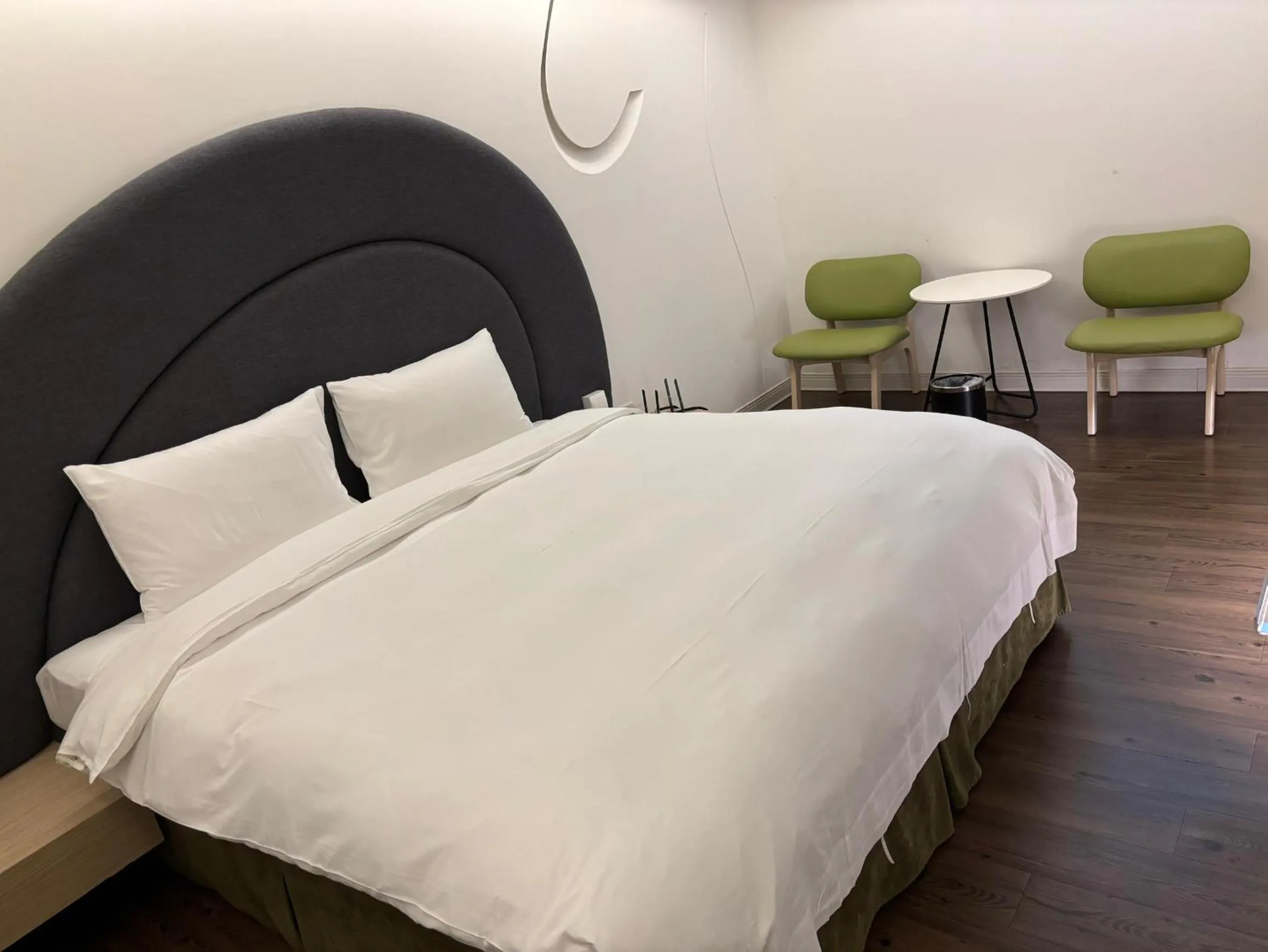 Bed in Ya Nold Hot Spring Hotel