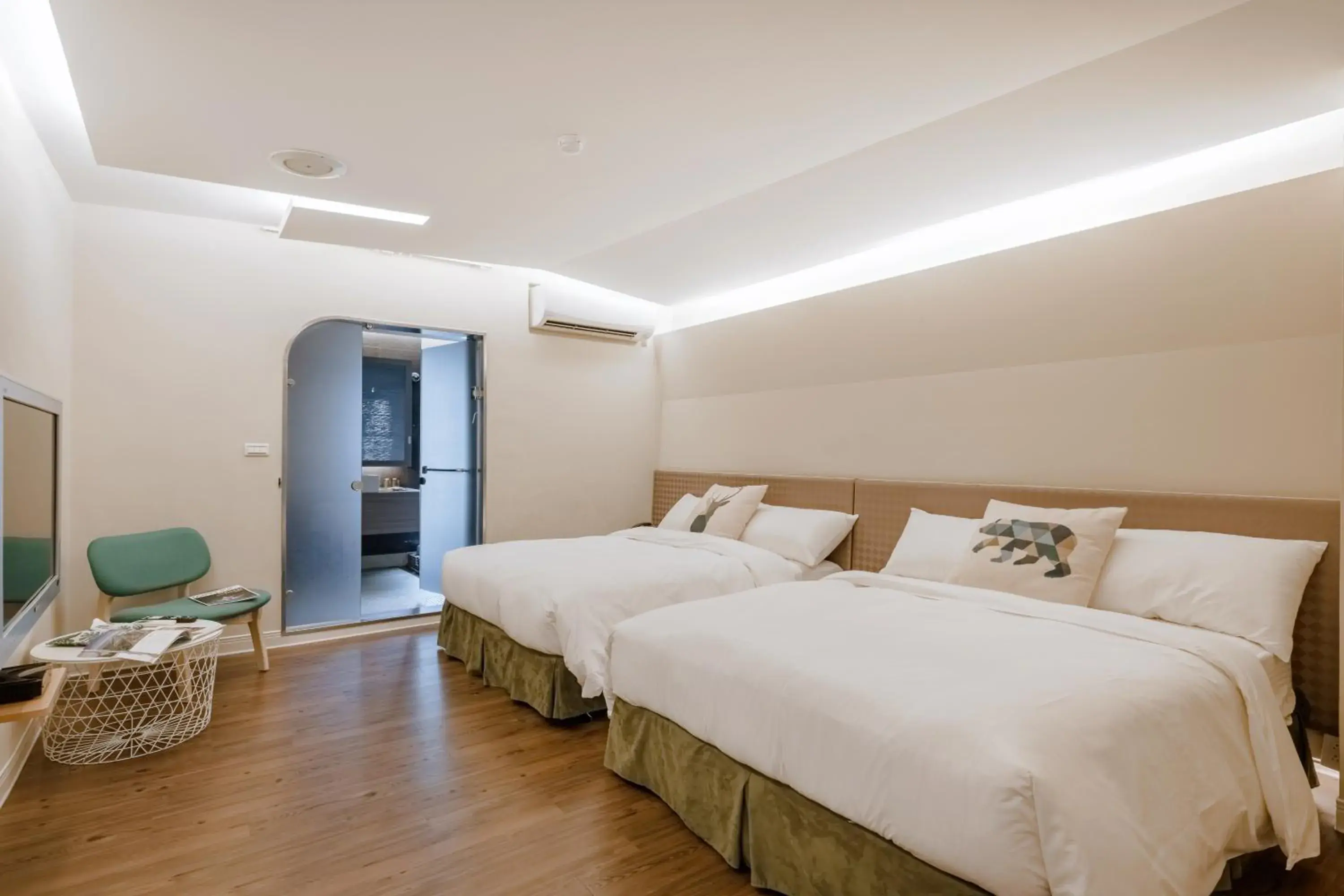 Standard Quadruple Room in Ya Nold Hot Spring Hotel Standard Quadruple Room in Ya Nold Hot Spring Hotel