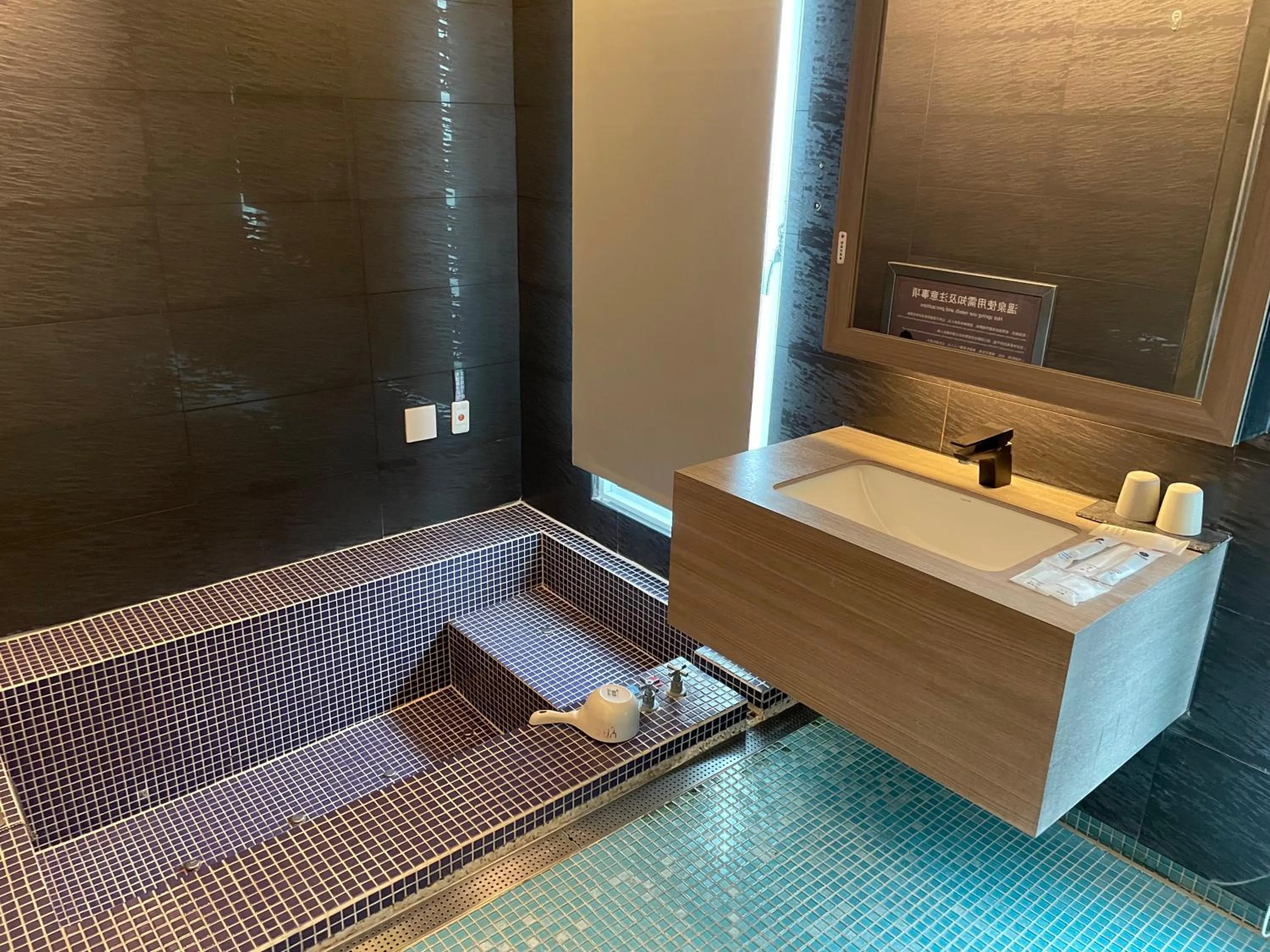 Ya Nold Hot Spring Hotel