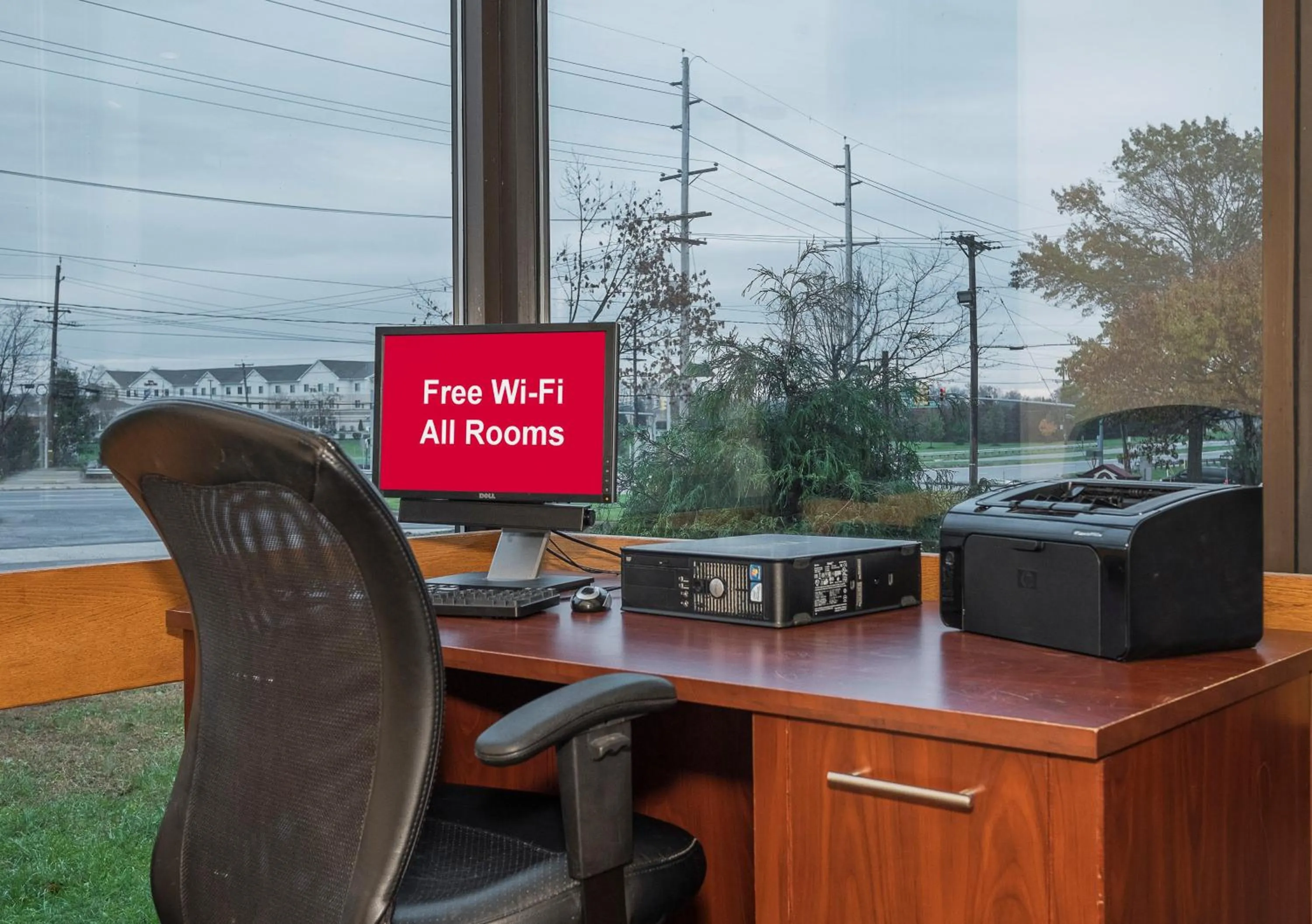 Business facilities in Red Roof Inn & Suites Mt Holly - McGuire AFB