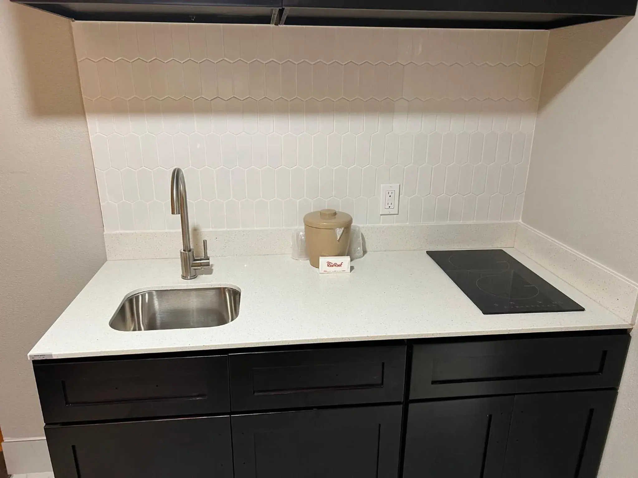 Suite King with Kitchenette Non-Smoking in Red Roof Inn & Suites Mt Holly - McGuire AFB Suite King with Kitchenette Non-Smoking in Red Roof Inn & Suites Mt Holly - McGuire AFB