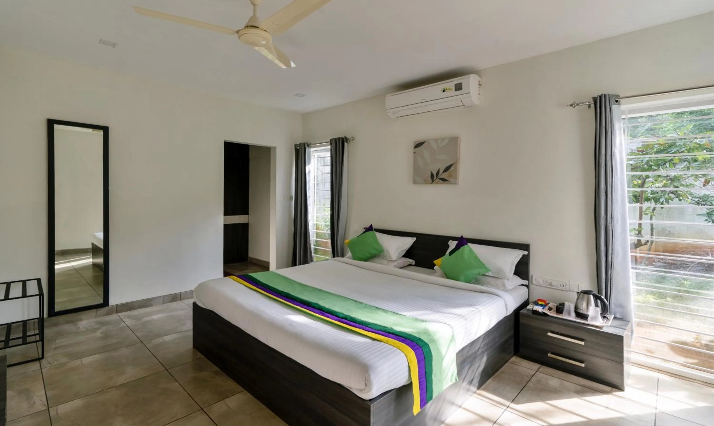 Bed in Treebo Midvalley Residence