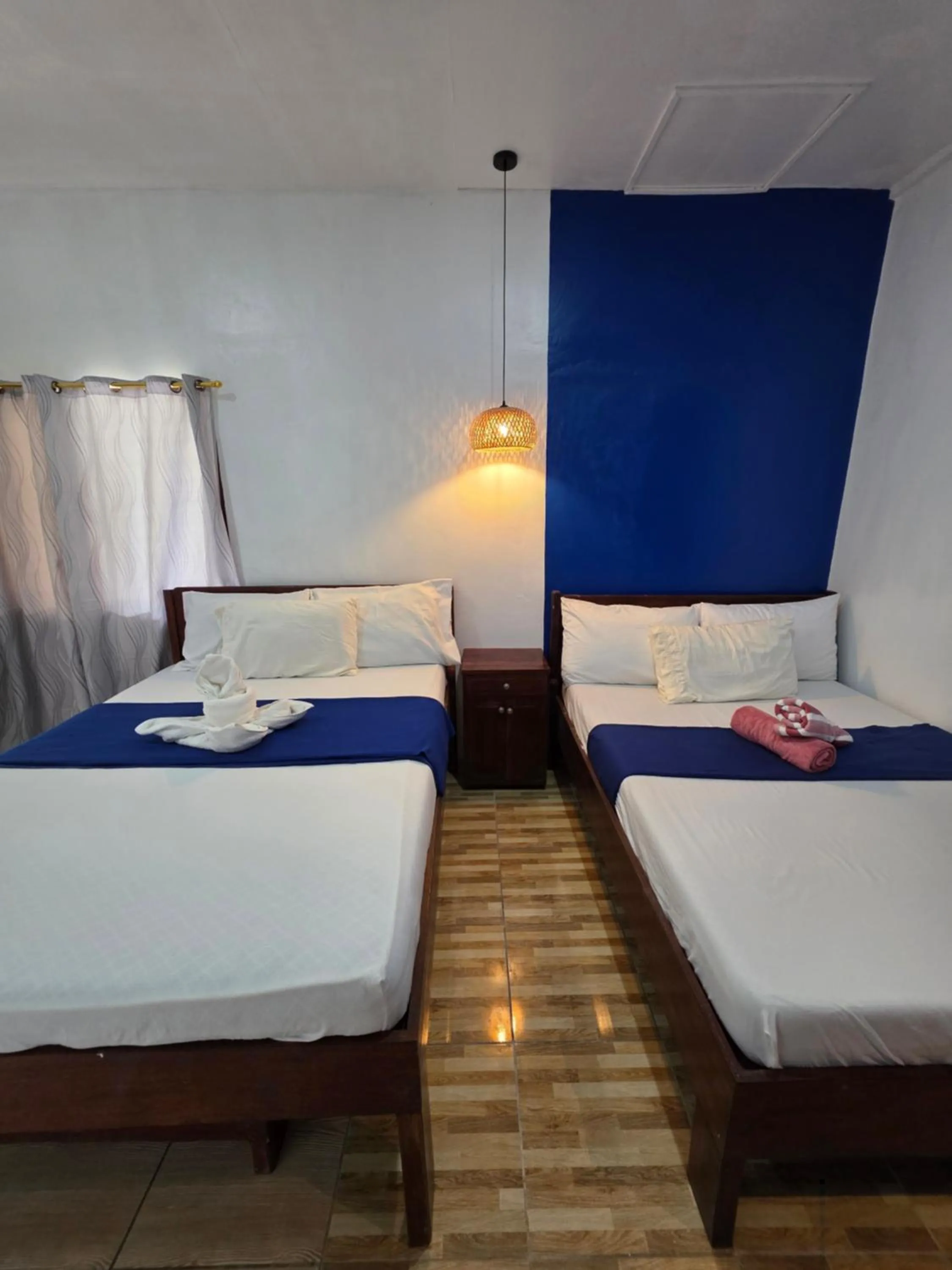 Bed in Pisces Tourist Inn - Port Barton