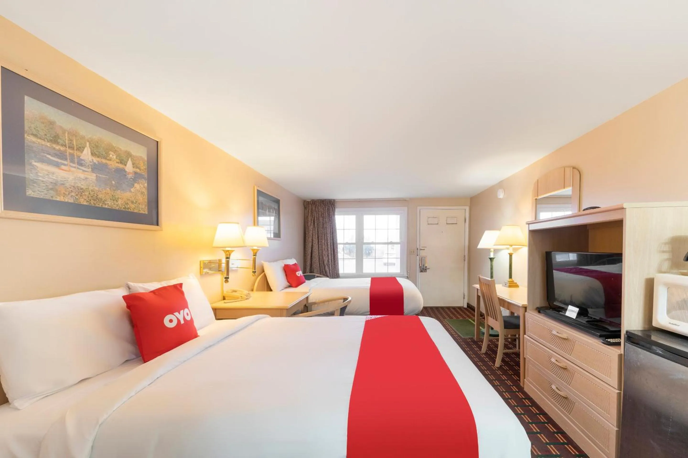 Bedroom, Bed in OYO Hotel Starlite Seneca Falls