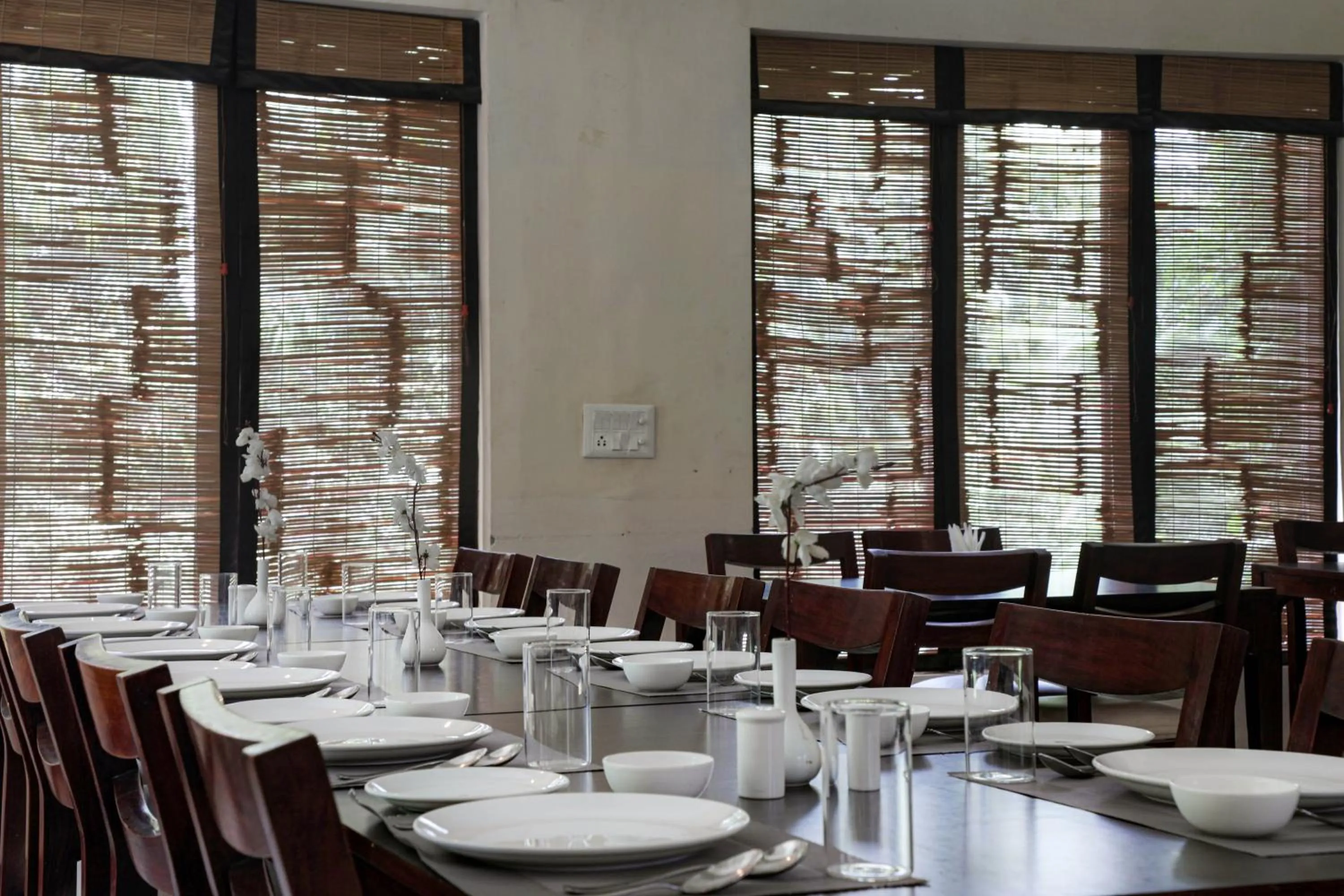 Restaurant/places to eat in Corbett Panorama Resort