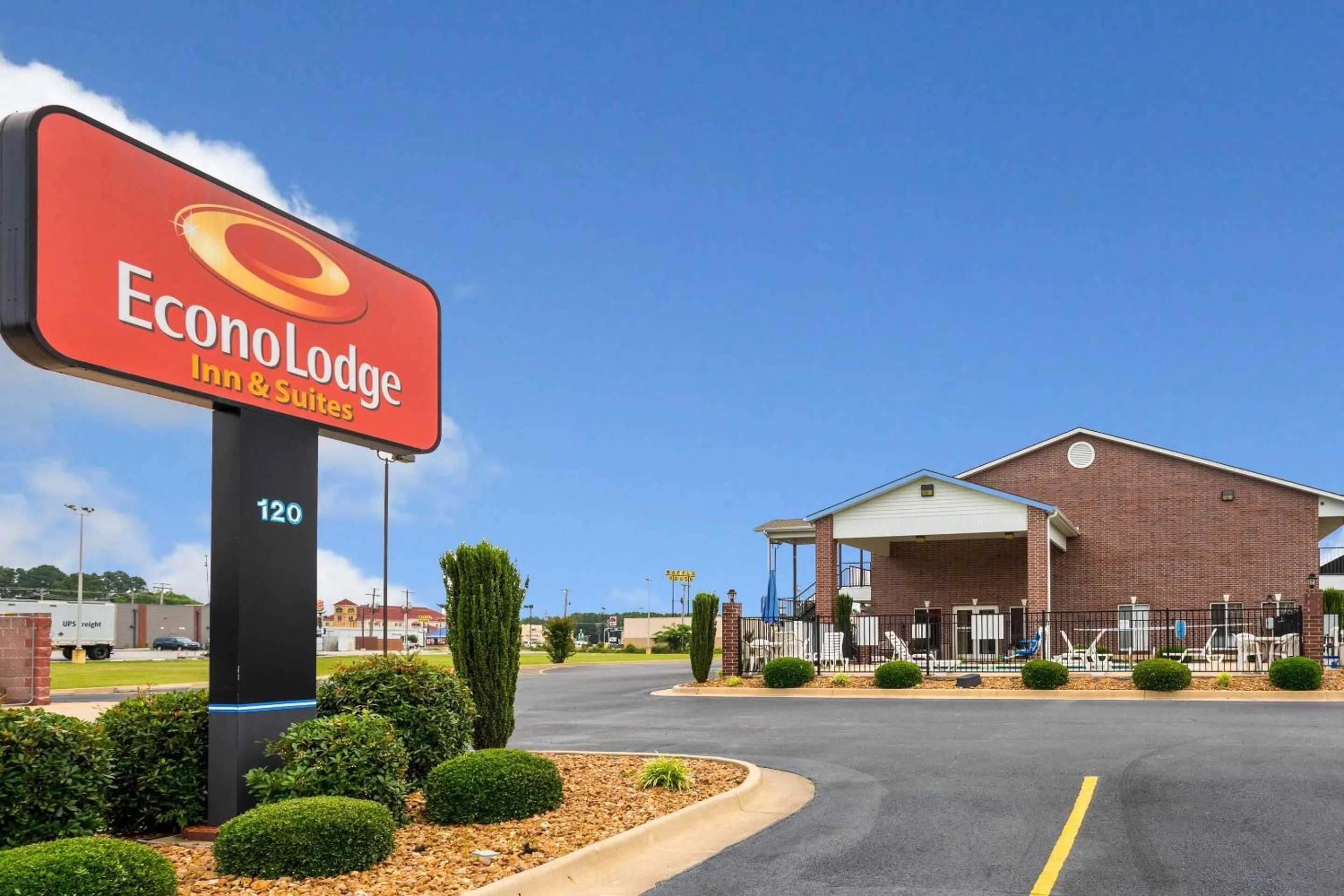 Property building in Econo Lodge Inn & Suites Searcy