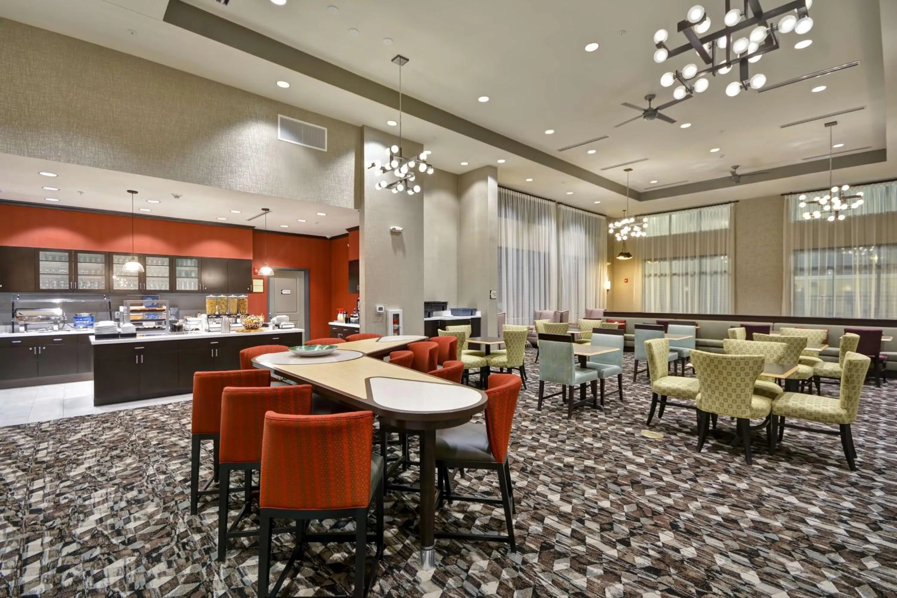 Dining area in Homewood Suites By Hilton Rocky Mount