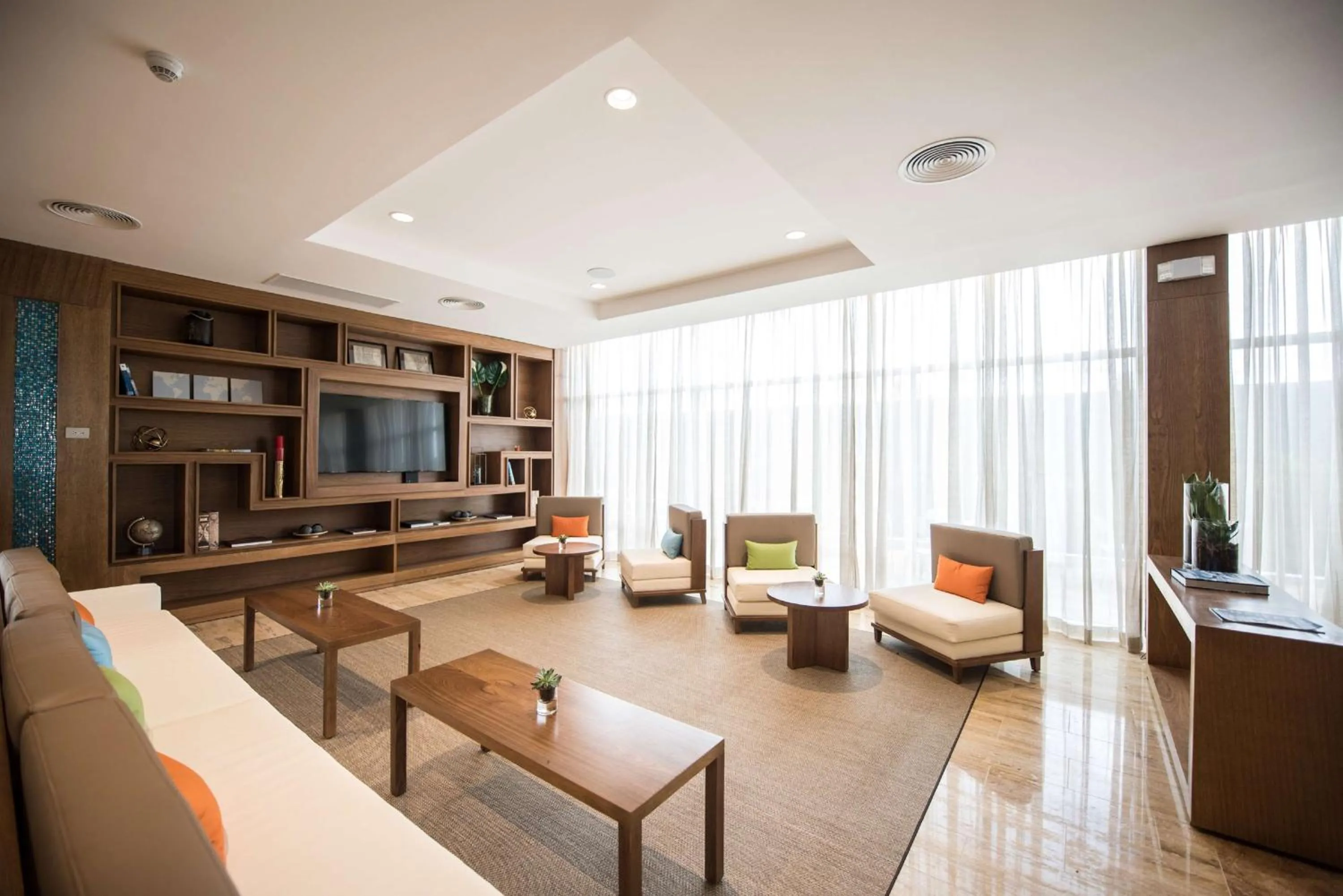 Lobby or reception in Hampton By Hilton Santo Domingo Airport