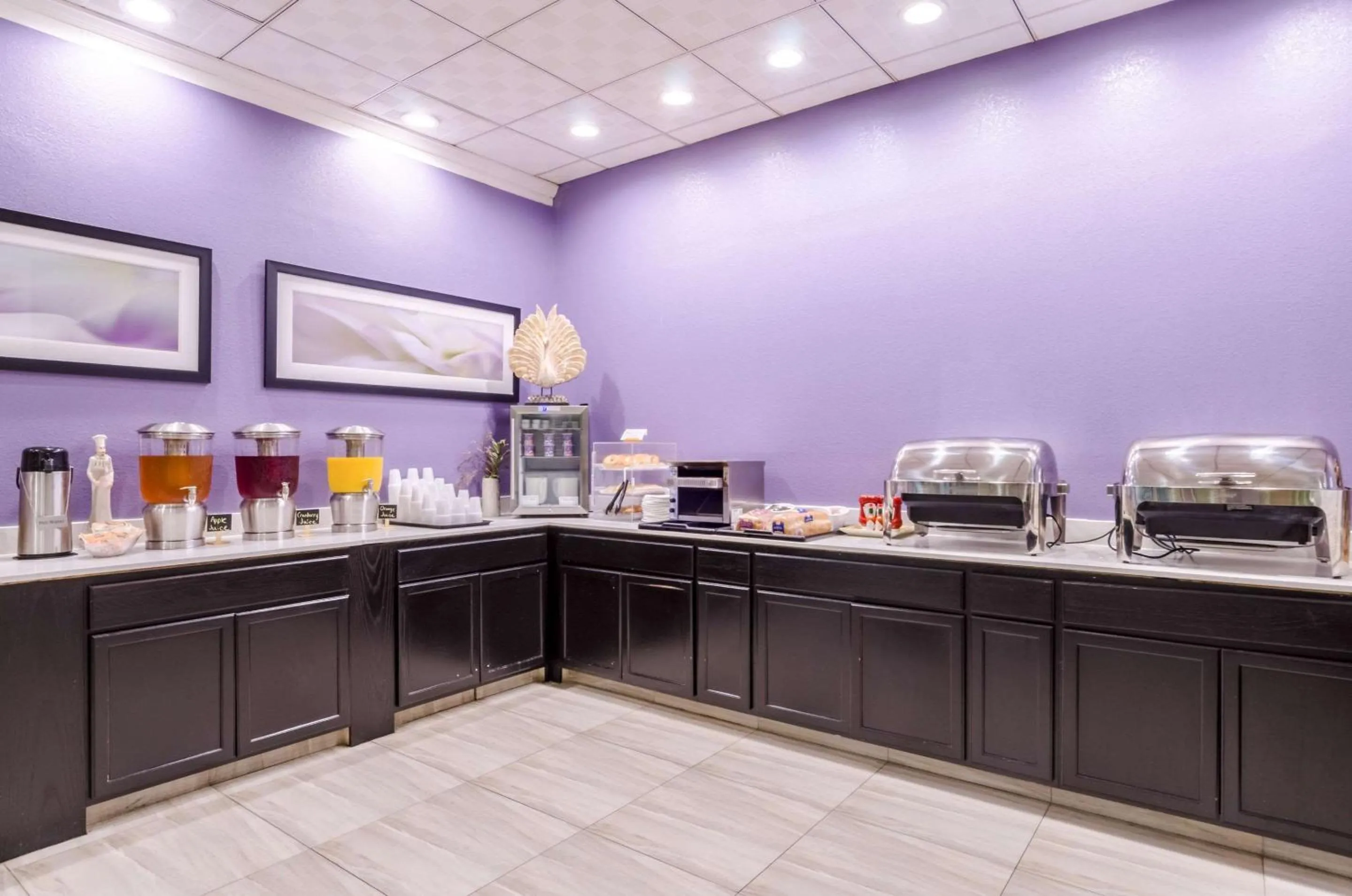 Restaurant/Places to Eat in Clarion Hotel Aqua Lagoon Waterpark