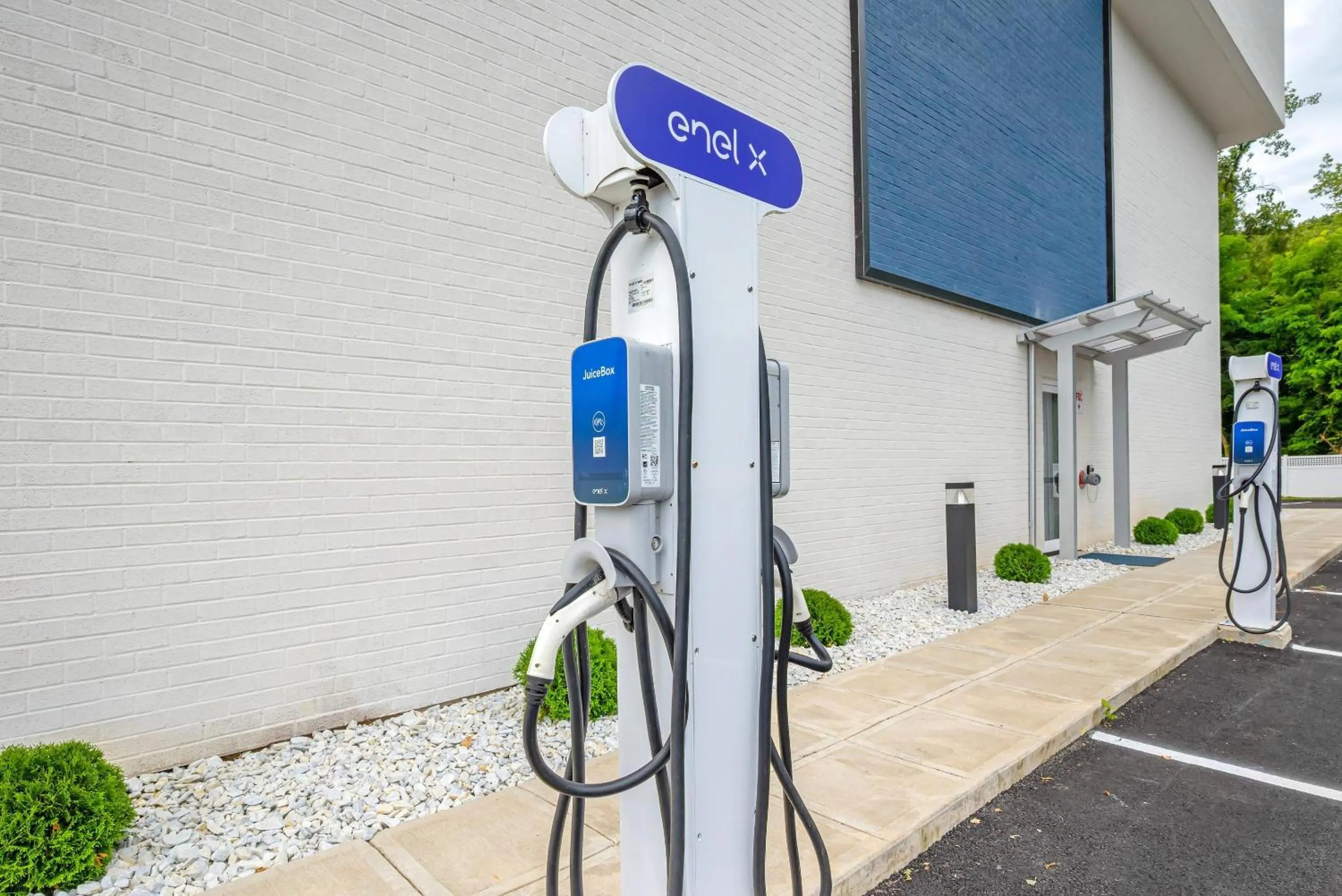 Property building in Blue - A Modern Hotel, an Ascend Collection Hotel