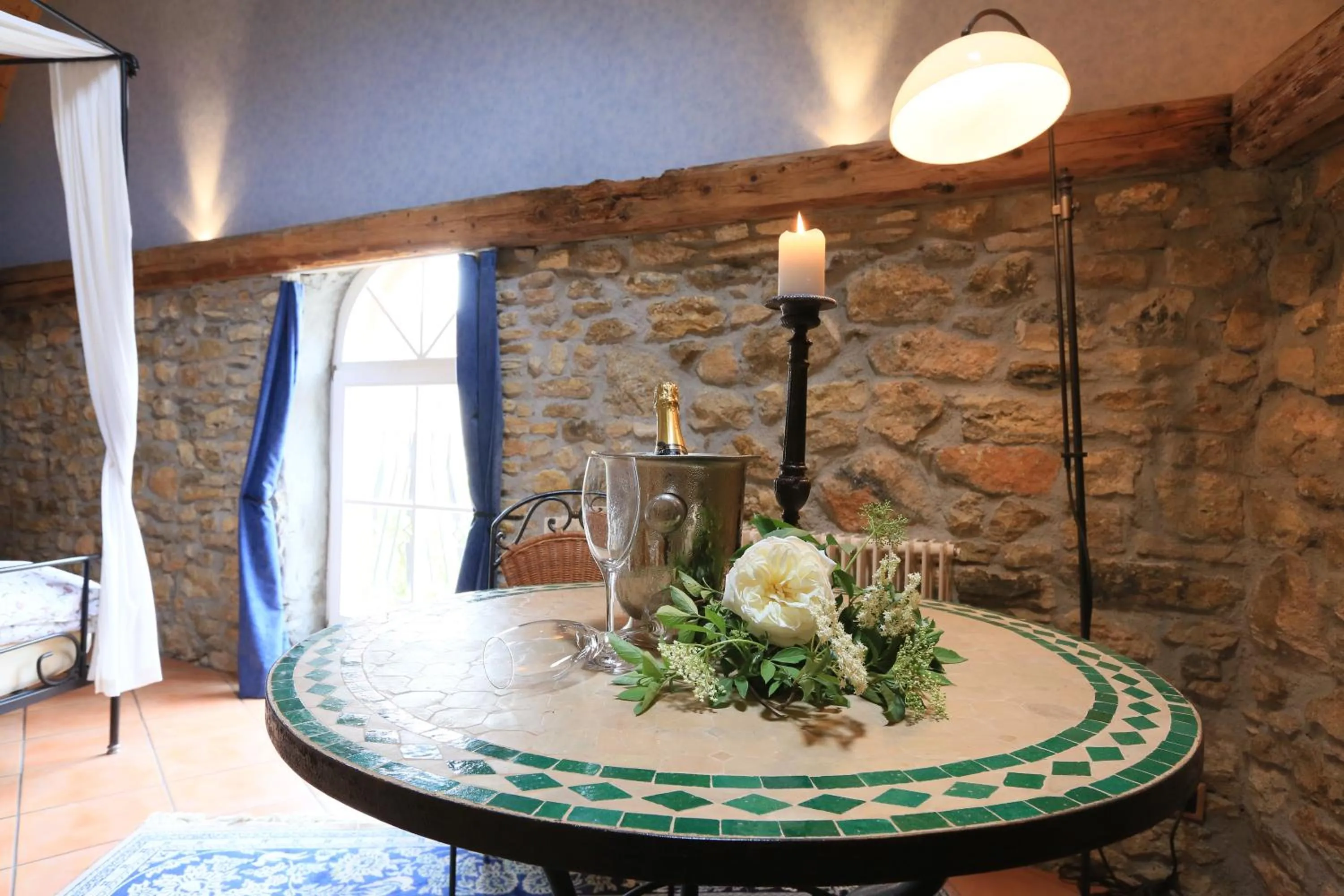 Dining area in Hotel Weingewolbe