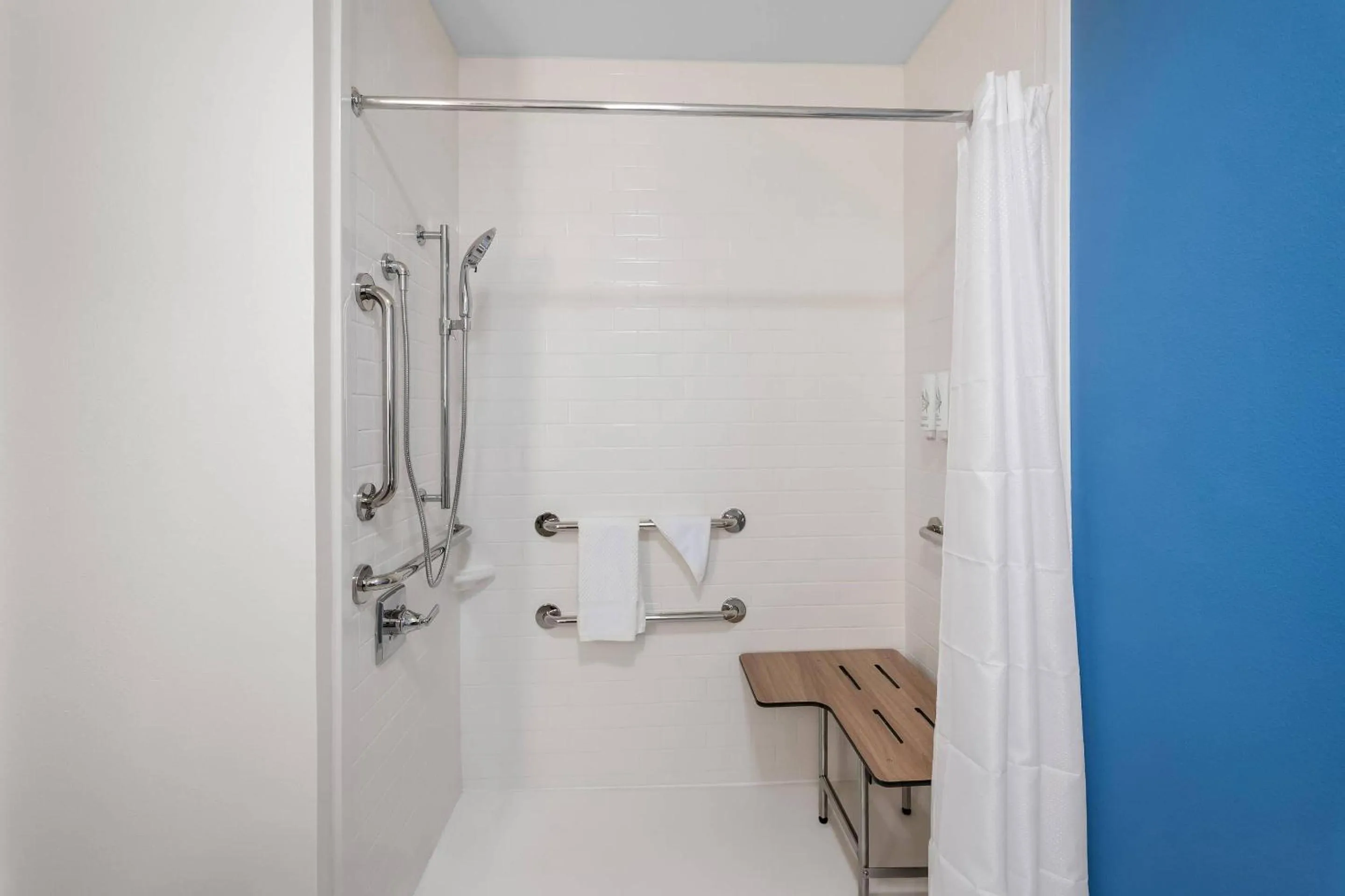 Bedroom in Sleep Inn & Suites Searcy near University