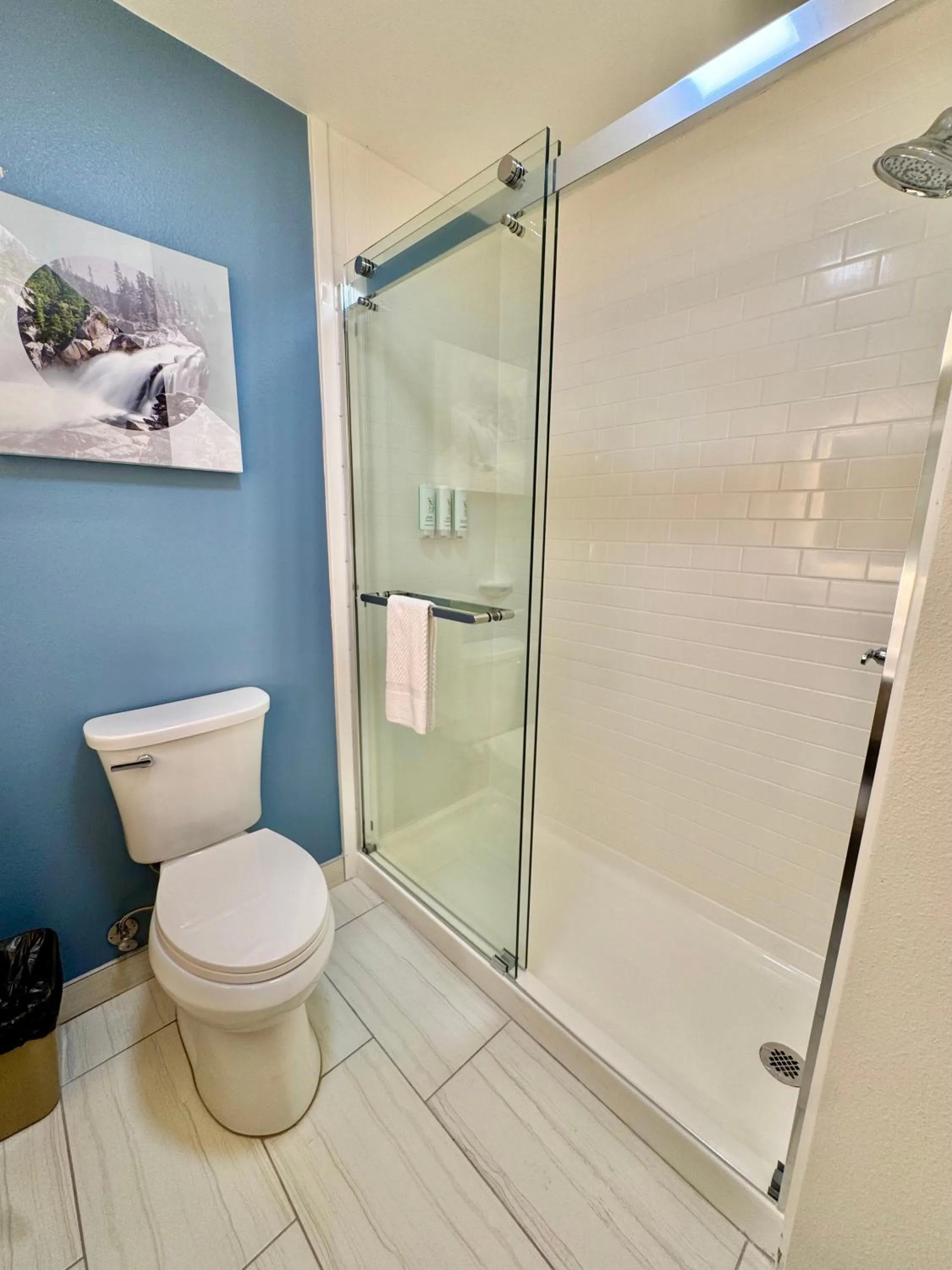 Shower in Sleep Inn & Suites Searcy near University