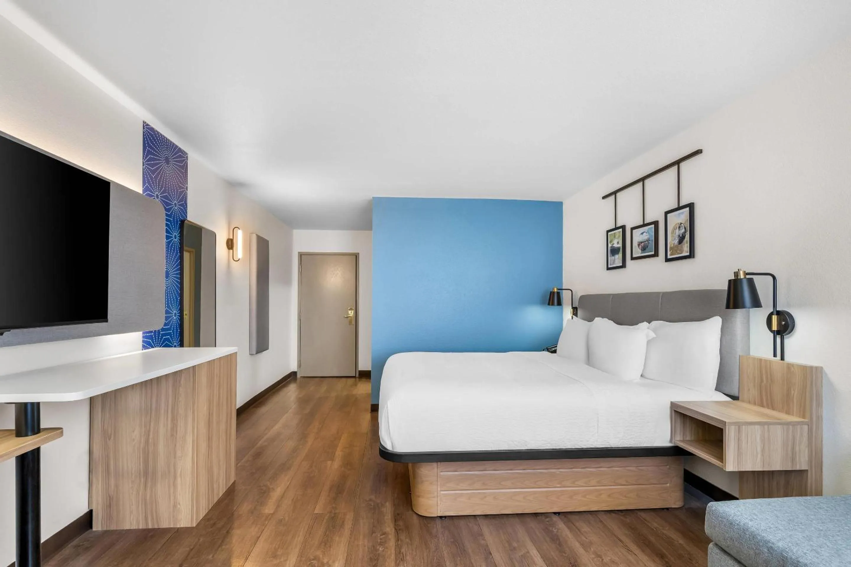 Bedroom, Bed in Sleep Inn & Suites Searcy near University