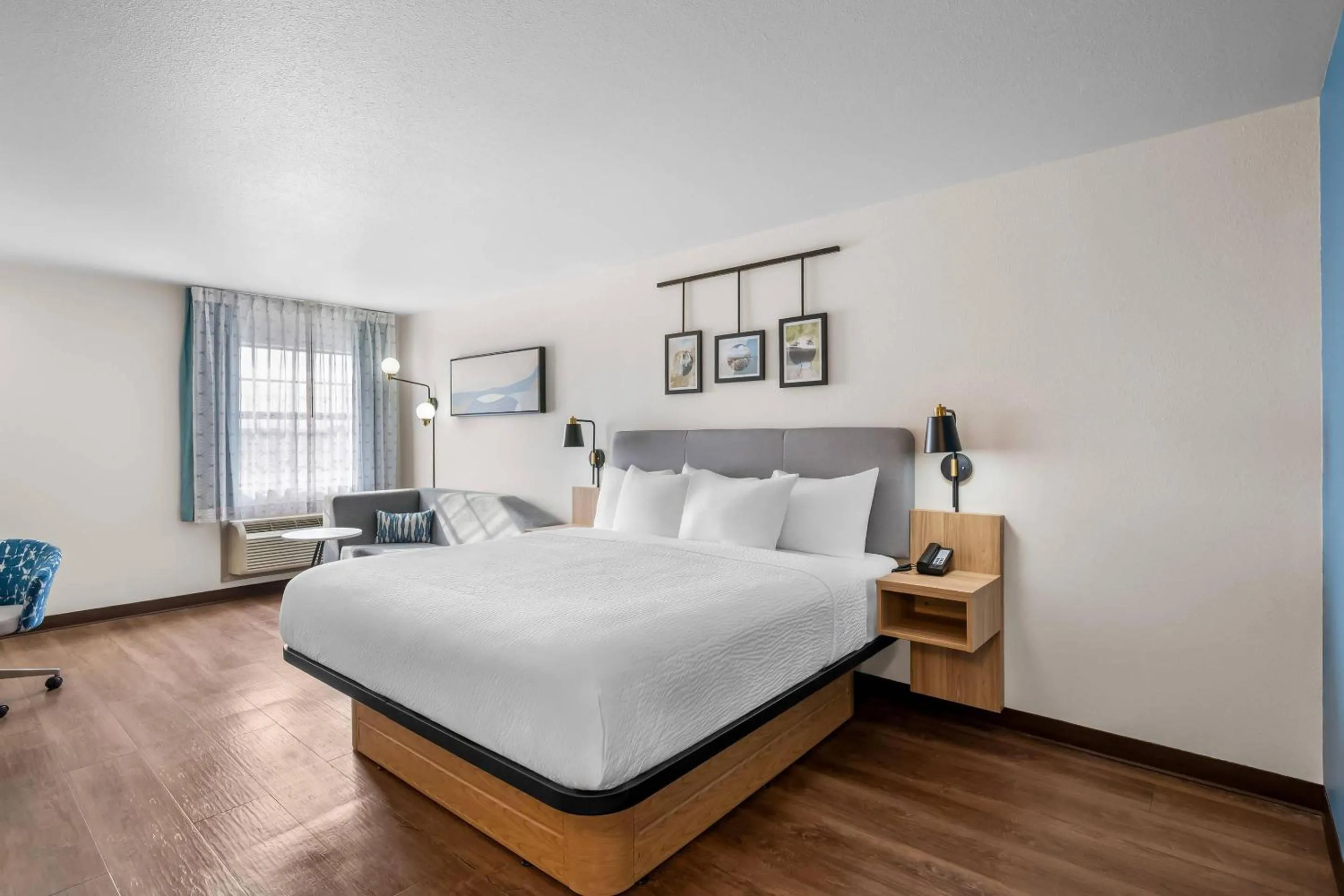 Bedroom, Bed in Sleep Inn & Suites Searcy near University