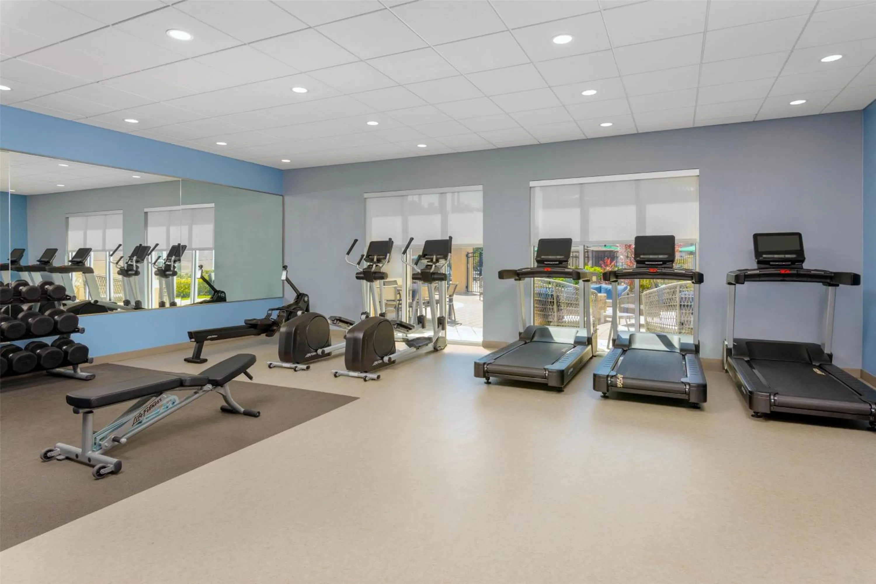 Fitness centre/facilities in Homewood Suites by Hilton Orlando-UCF Area
