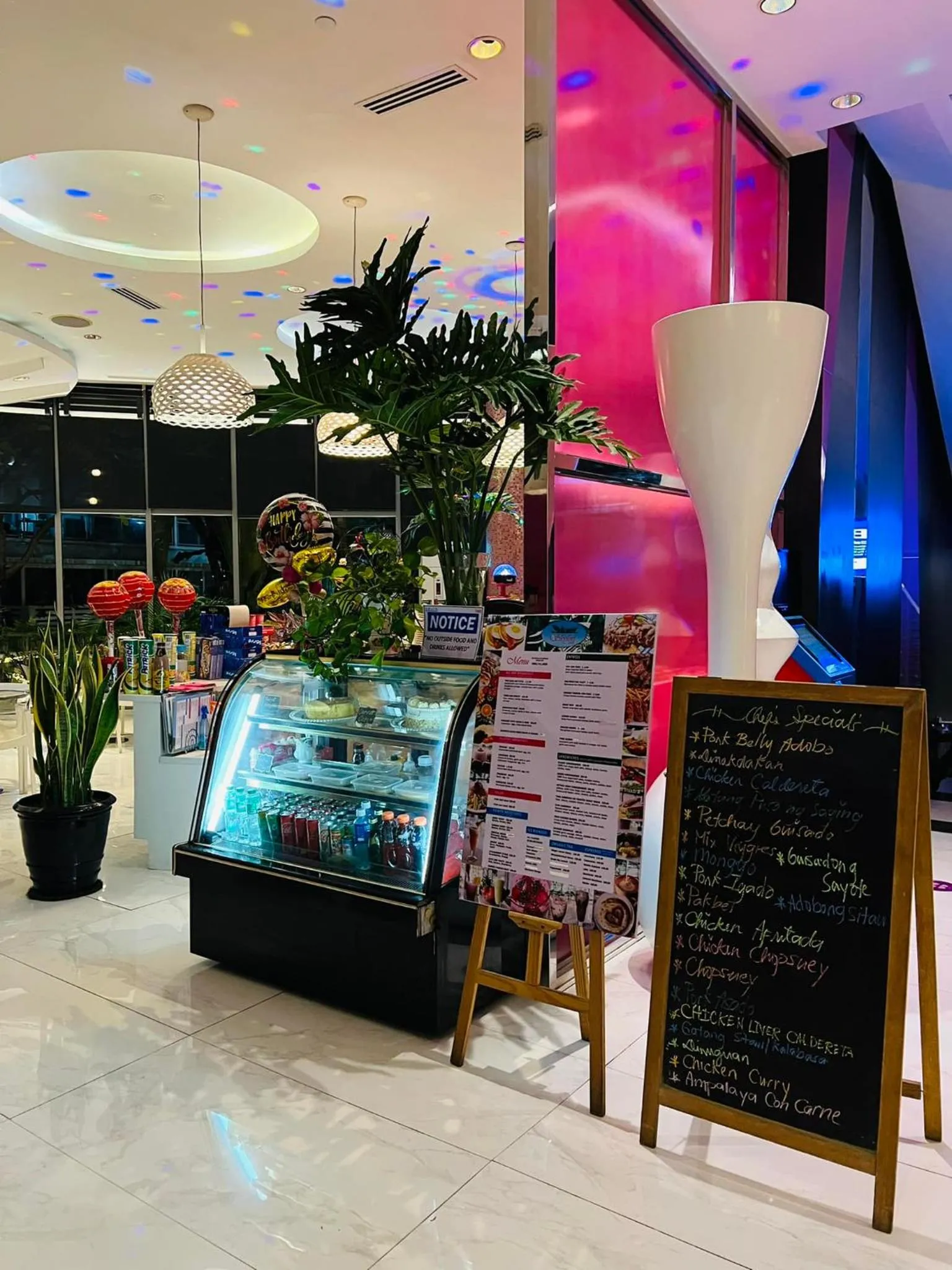 Restaurant/places to eat in Holiday Escape Philippines