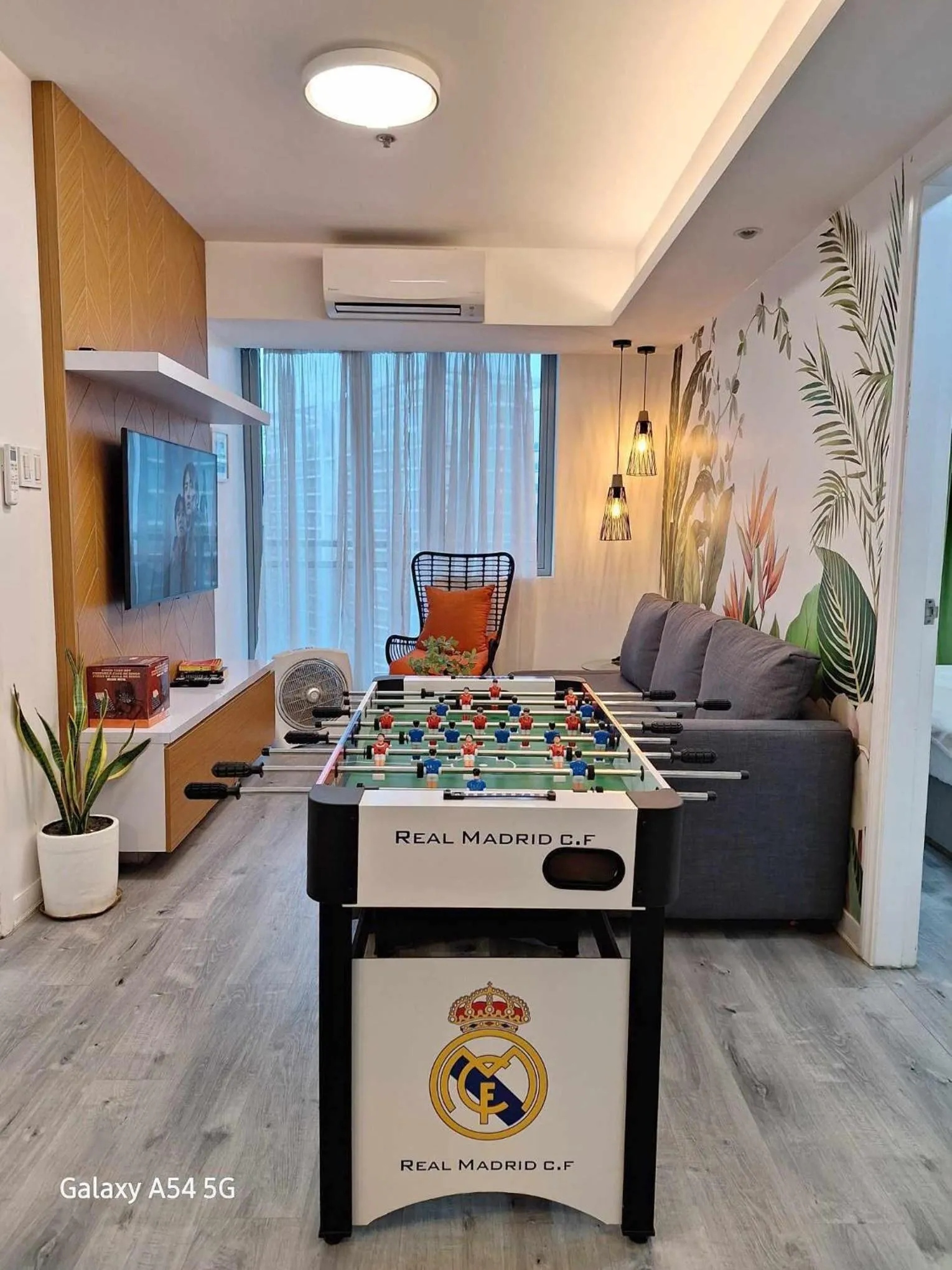 TV and multimedia in Holiday Escape Philippines