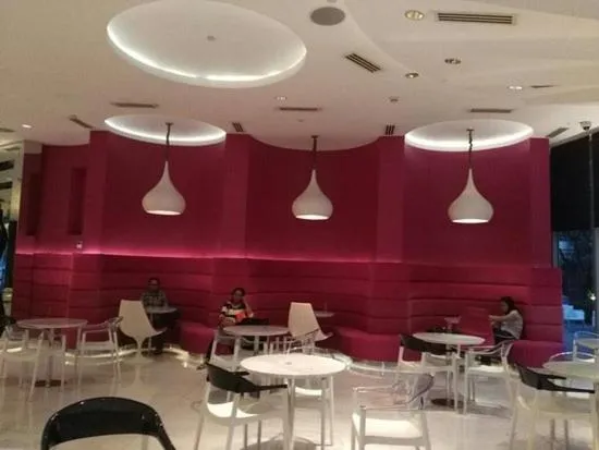 Restaurant/places to eat in Holiday Escape Philippines