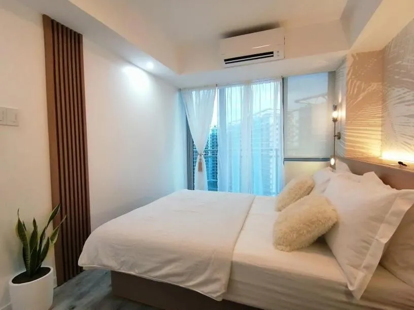 Bed in Holiday Escape Philippines