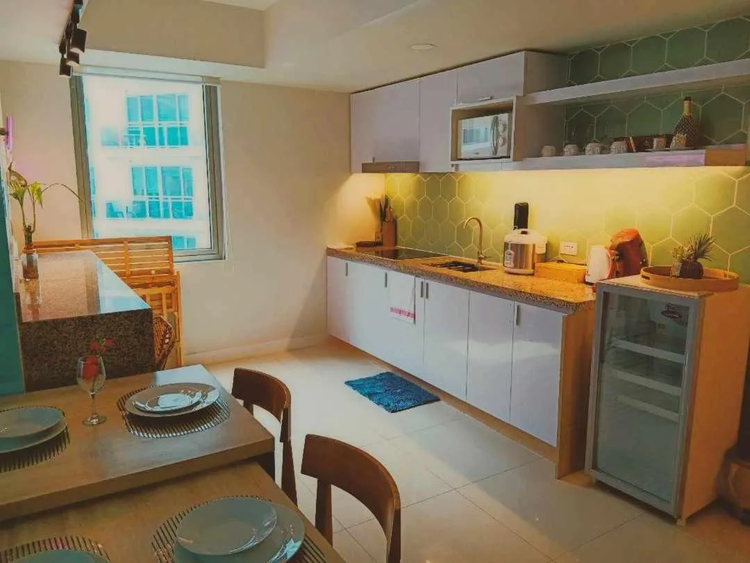 Kitchen or kitchenette in Holiday Escape Philippines