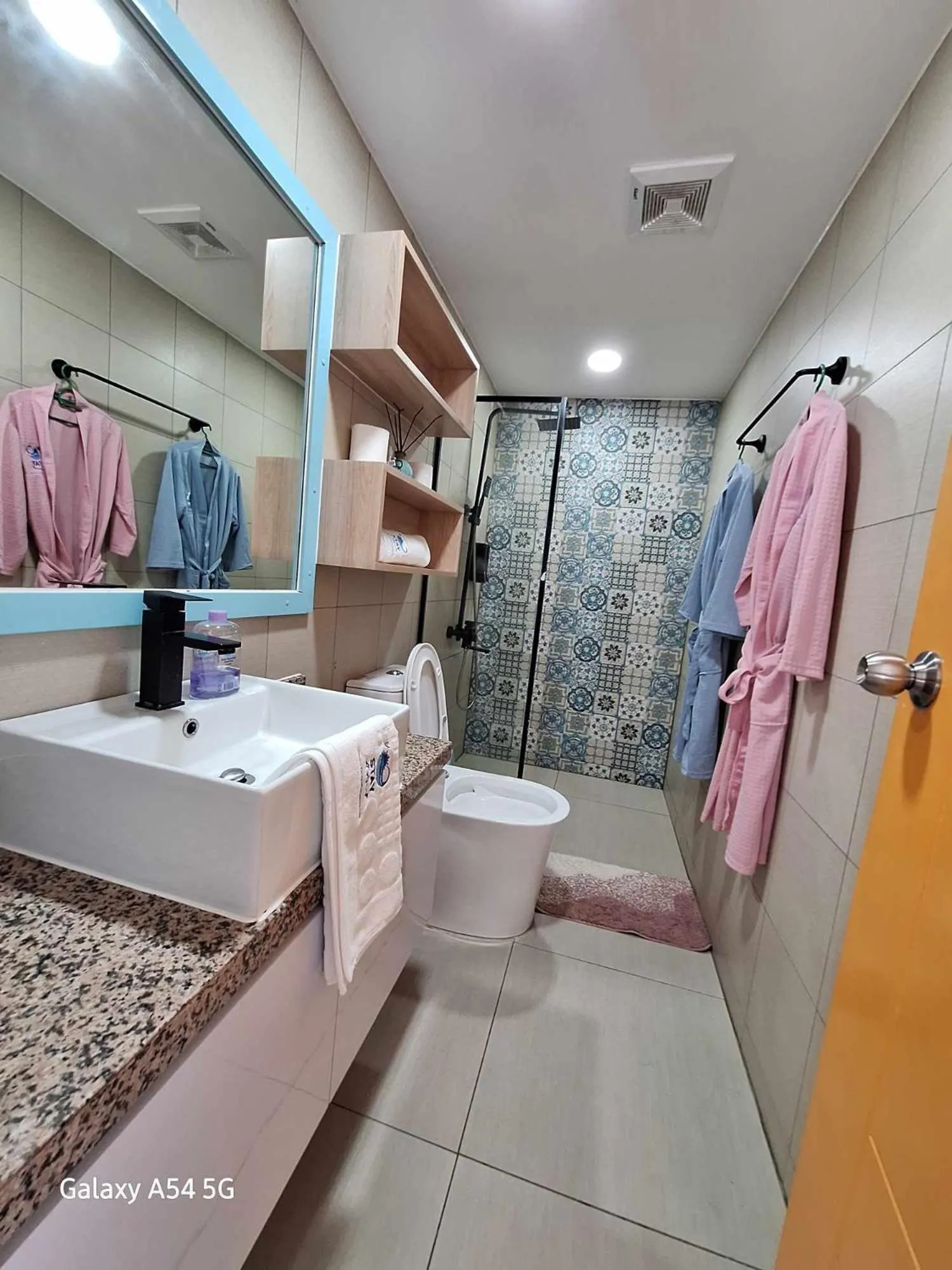 Bathroom in Holiday Escape Philippines