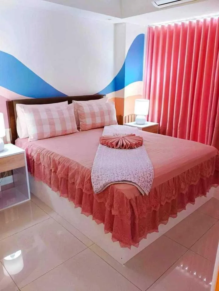 Bed in Holiday Escape Philippines