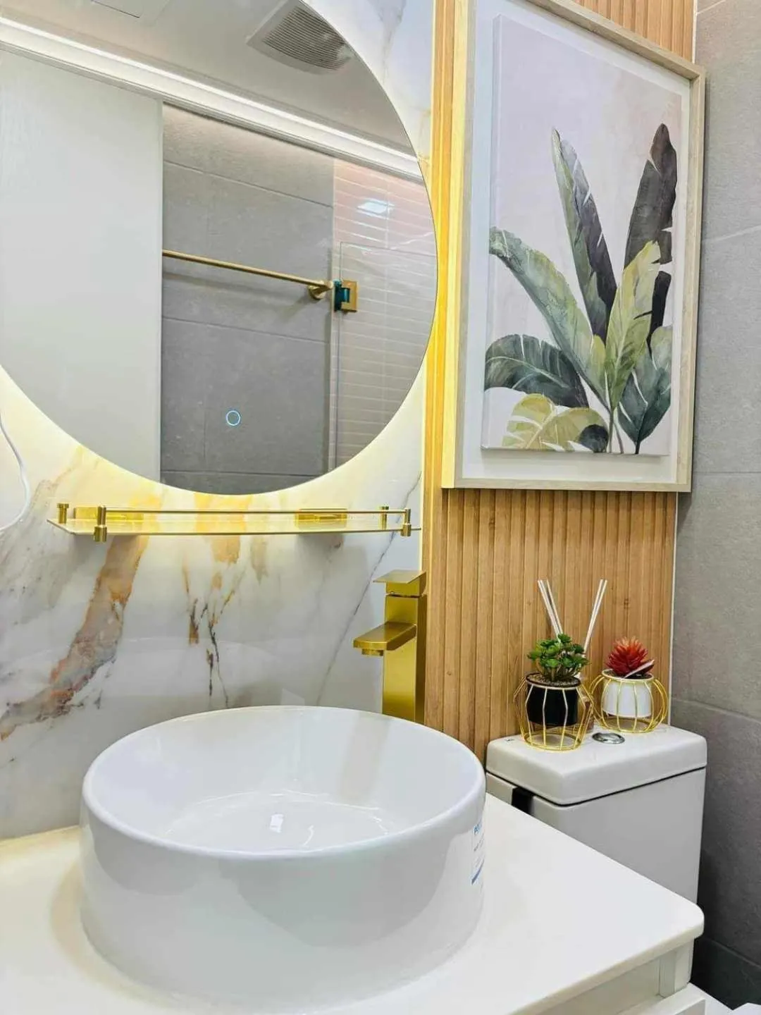 Toilet in Holiday Escape Philippines