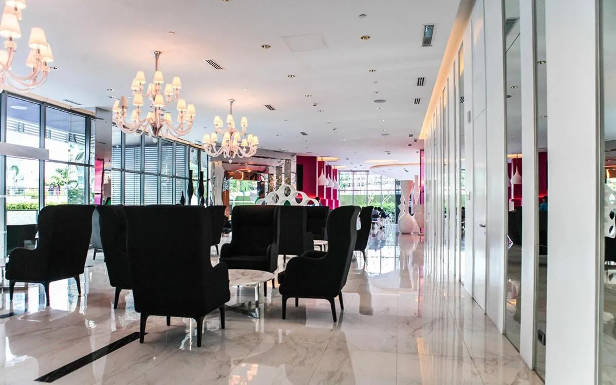 Restaurant/places to eat in Holiday Escape Philippines