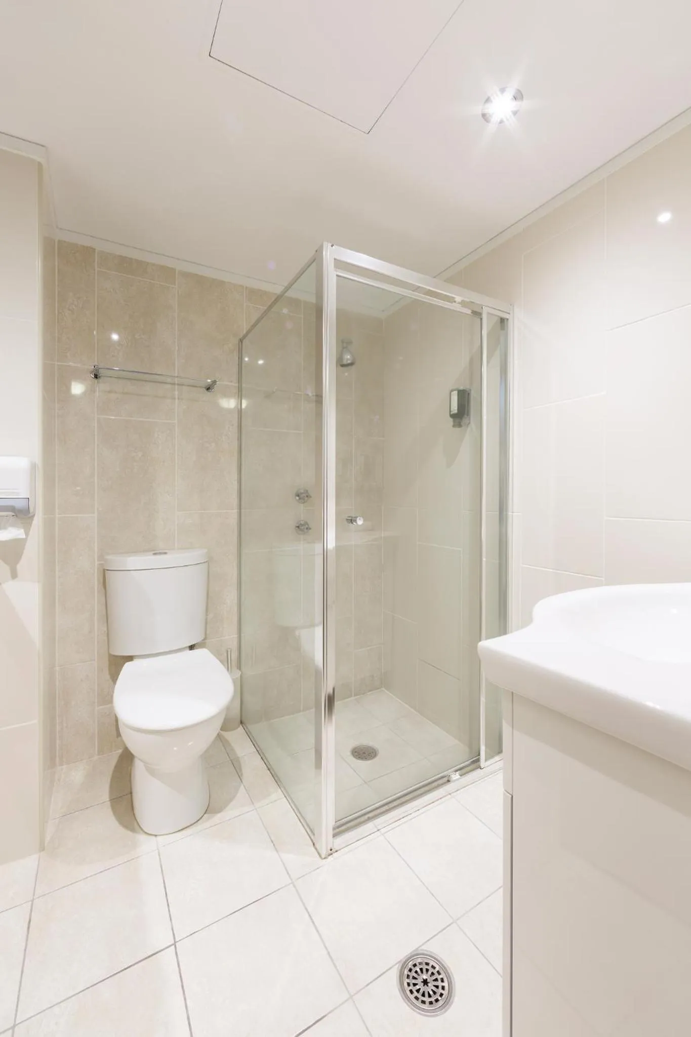 Shower in ibis Styles Canberra