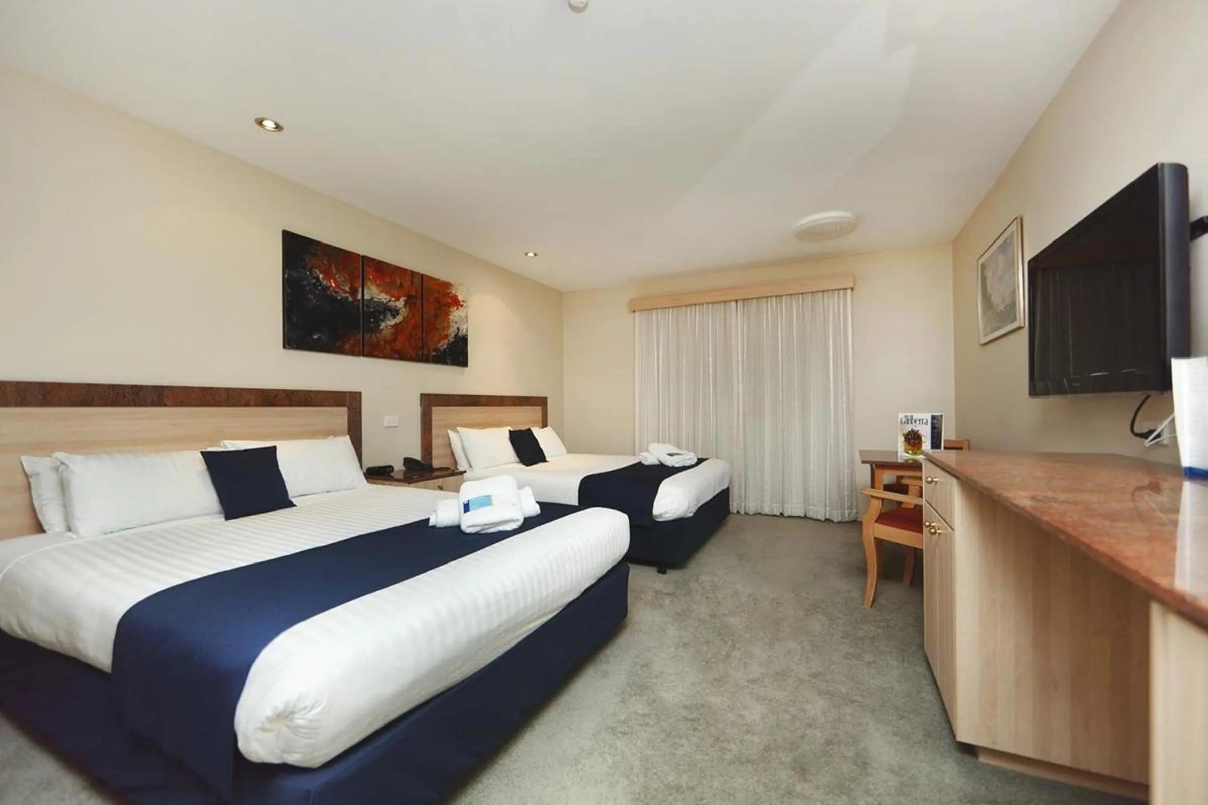 Photo of the whole room, Bed in ibis Styles Canberra