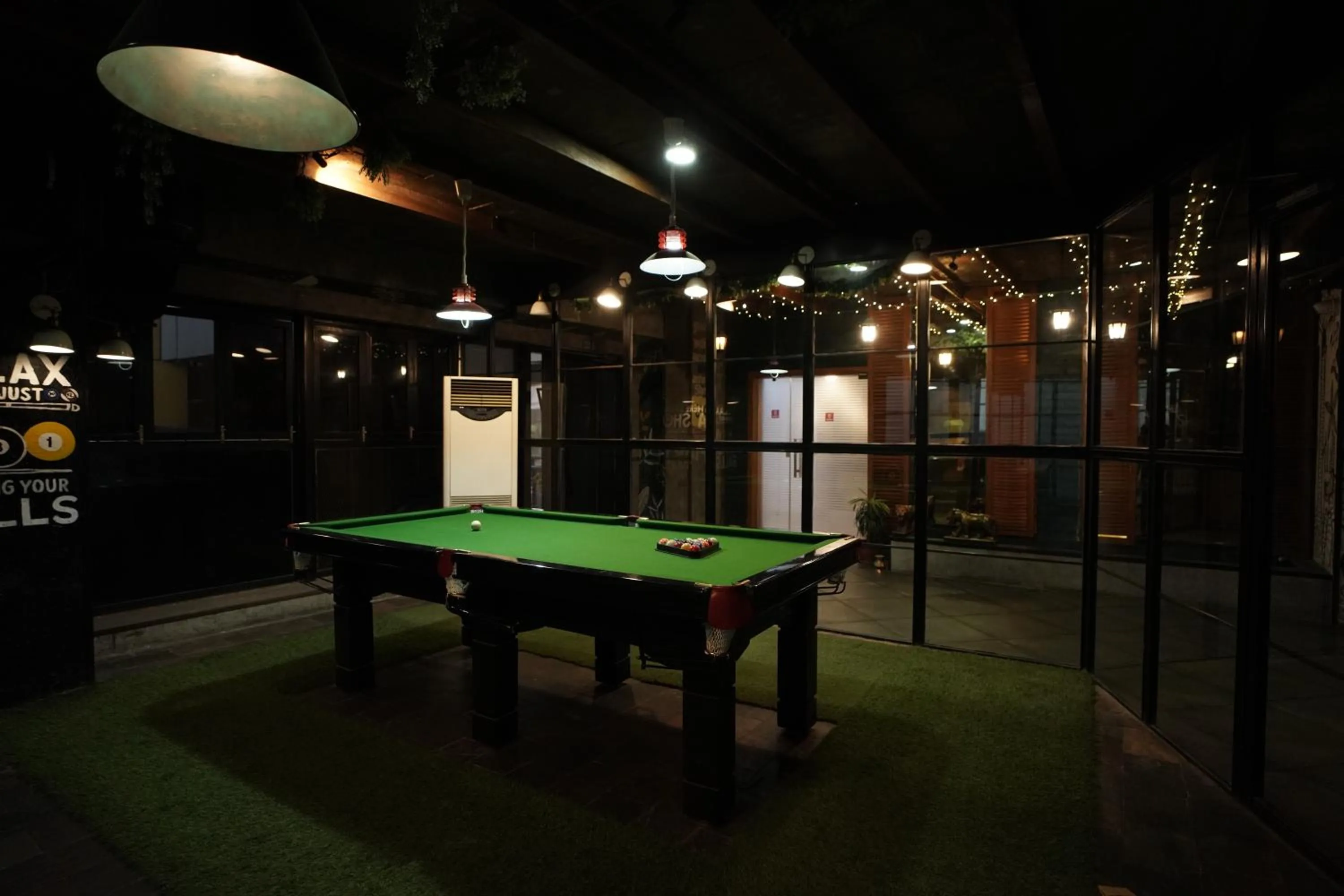 Restaurant/places to eat in Clarion Bella Casa at Airport