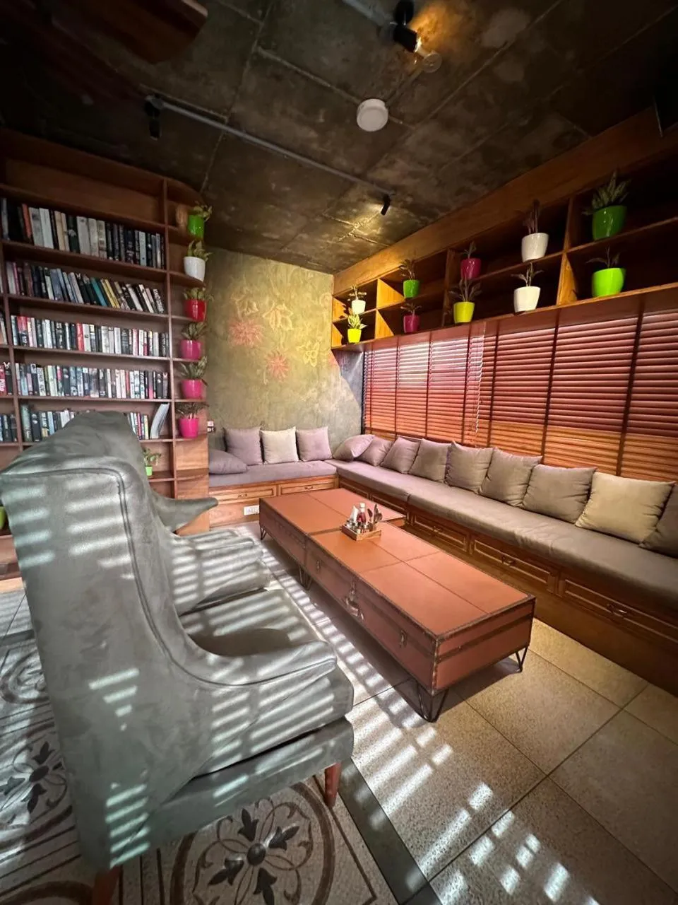 Restaurant/places to eat in Clarion Bella Casa at Airport