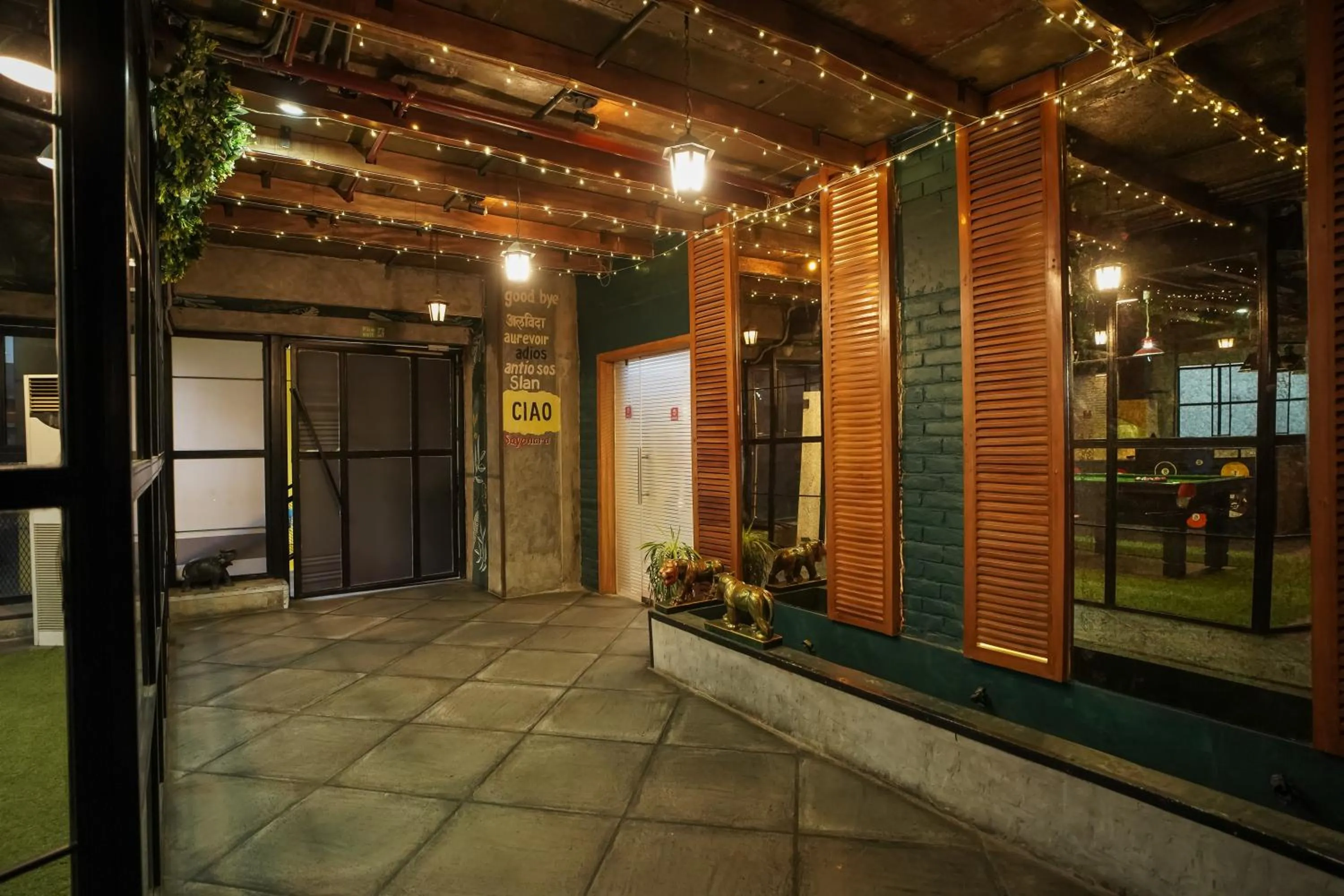 Restaurant/places to eat in Clarion Bella Casa at Airport