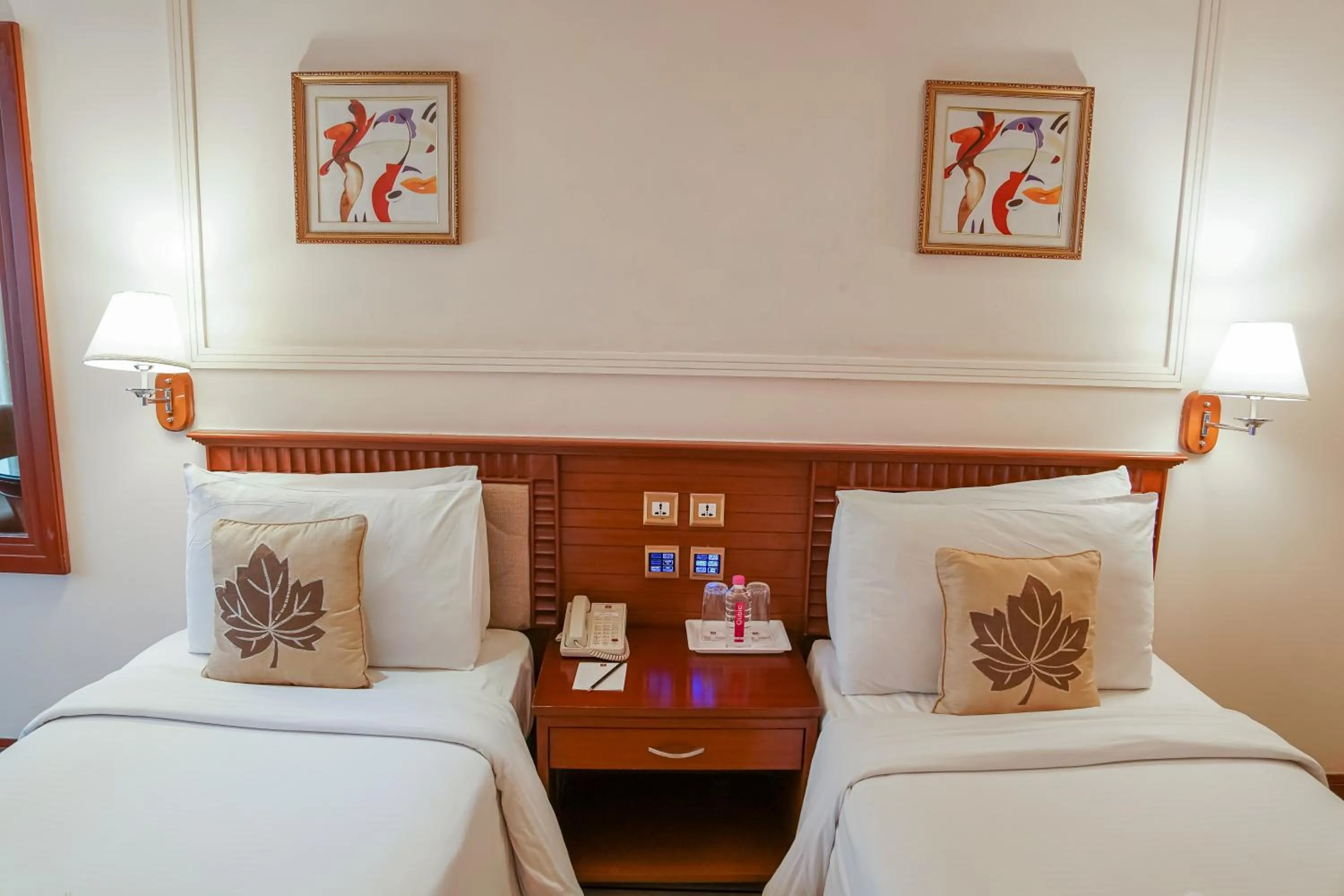 Guests, Bed in Clarion Bella Casa at Airport