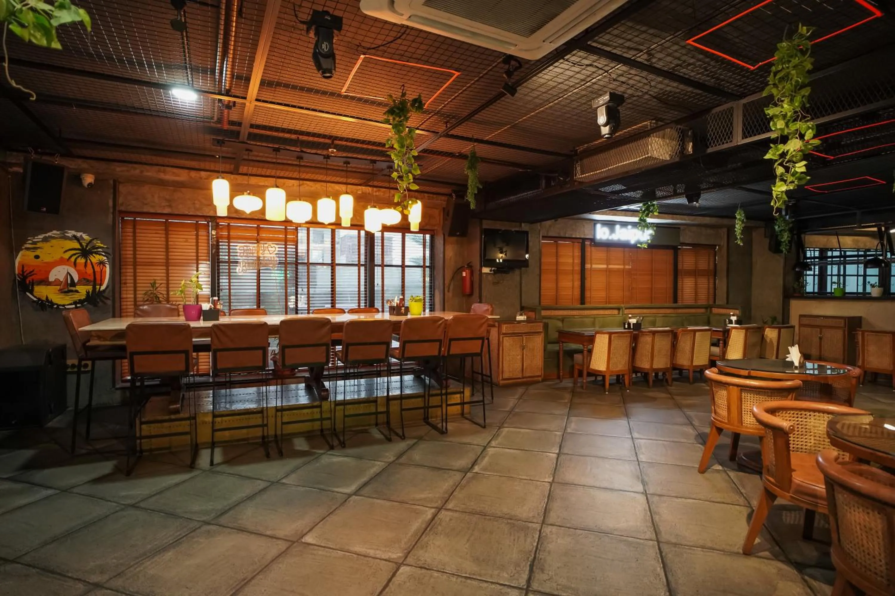 Restaurant/places to eat in Clarion Bella Casa at Airport