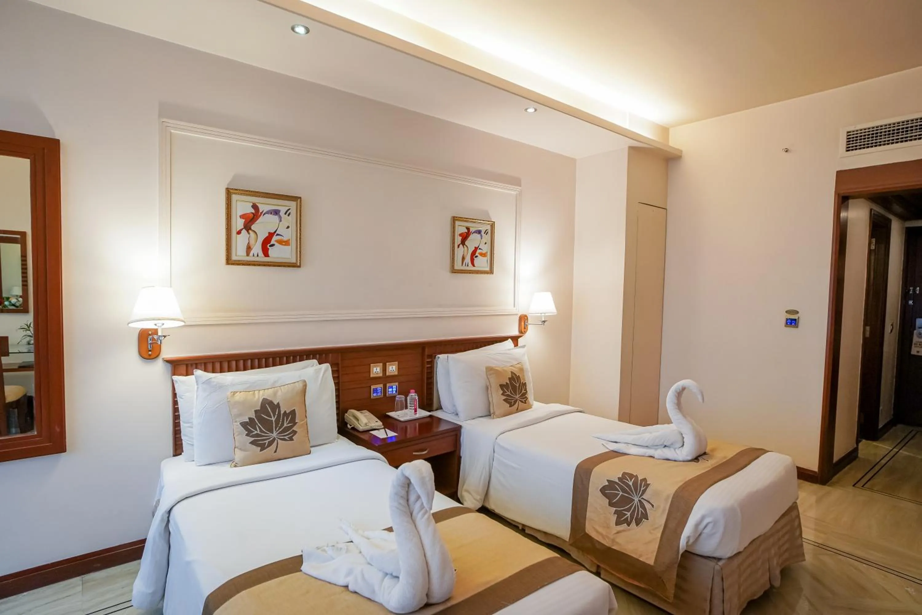 Guests, Bed in Clarion Bella Casa at Airport