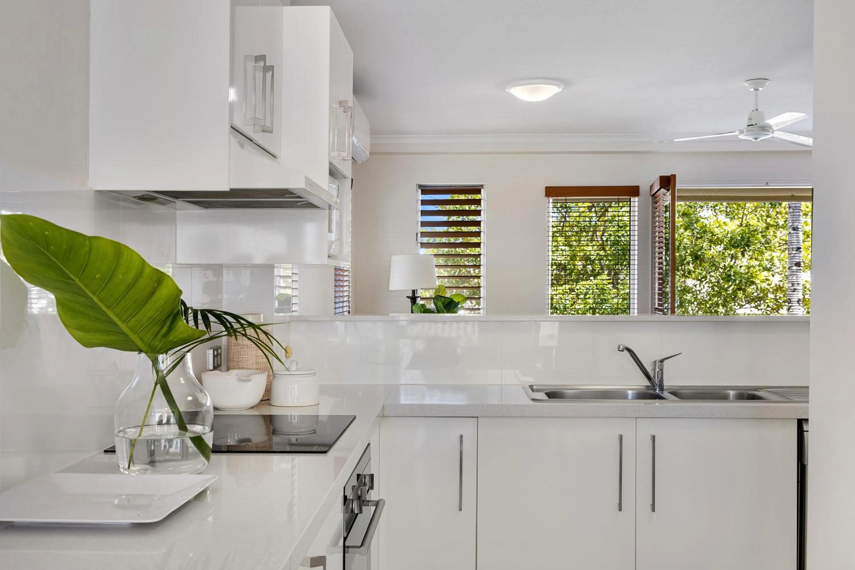 Kitchen or kitchenette in Sunset Cove Noosa