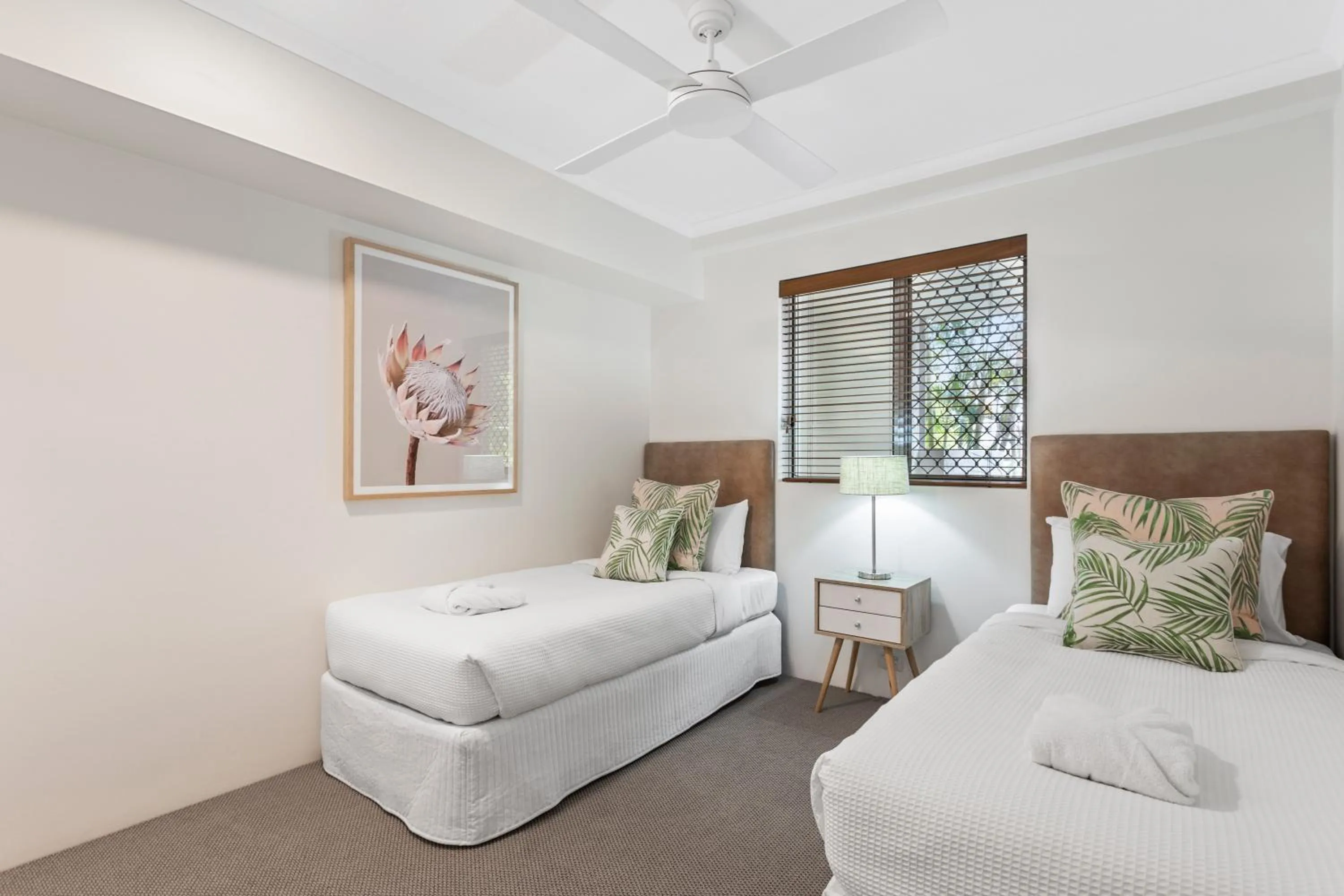 Bedroom, Bed in Sunset Cove Noosa