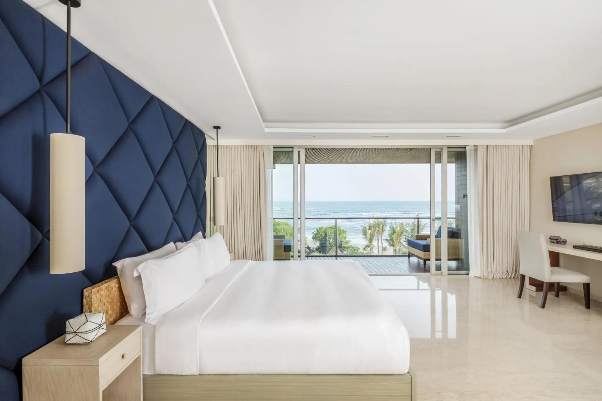 Photo of the whole room, Bed in COMO Uma Canggu