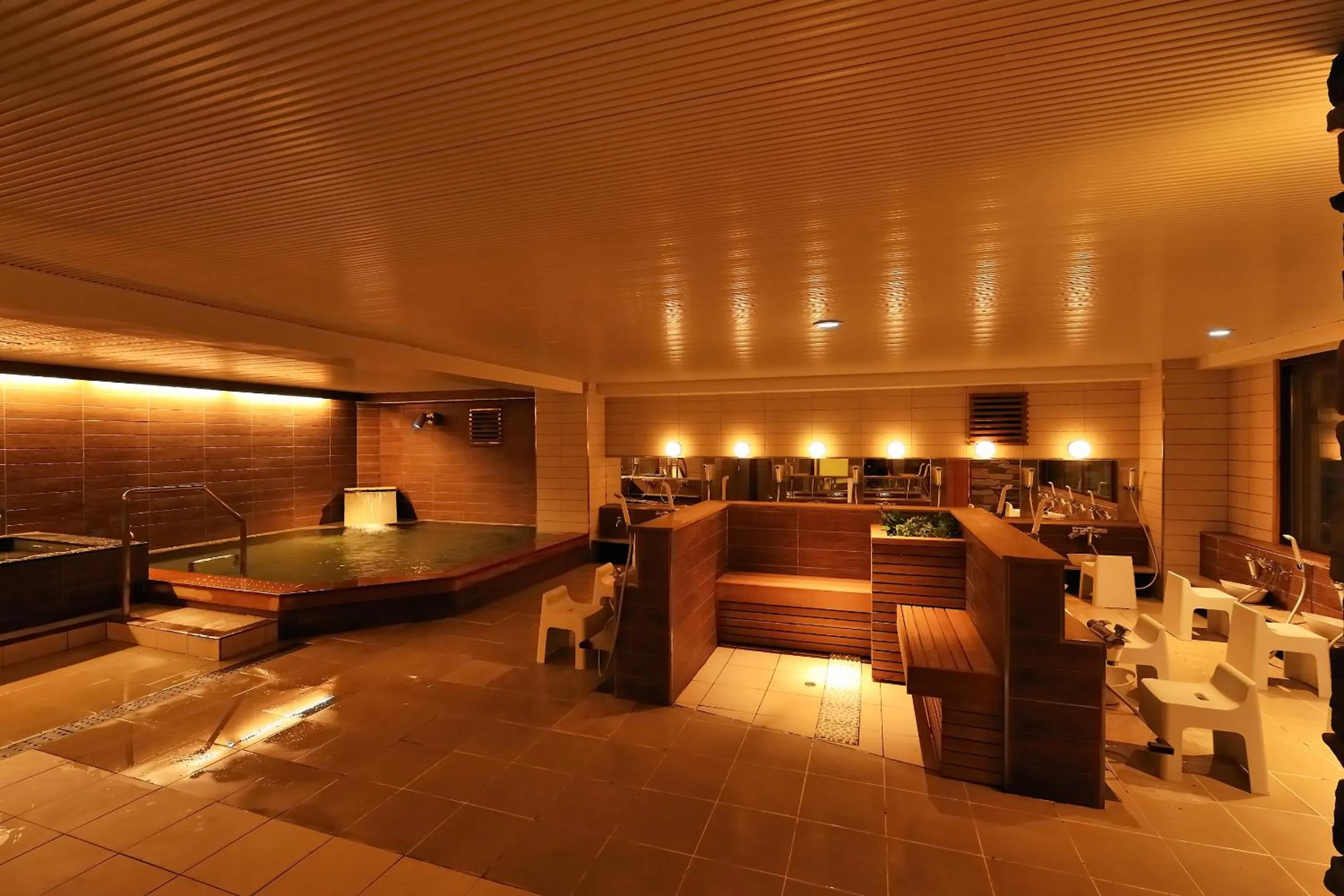 Hot Spring Bath in Shiga Park Hotel