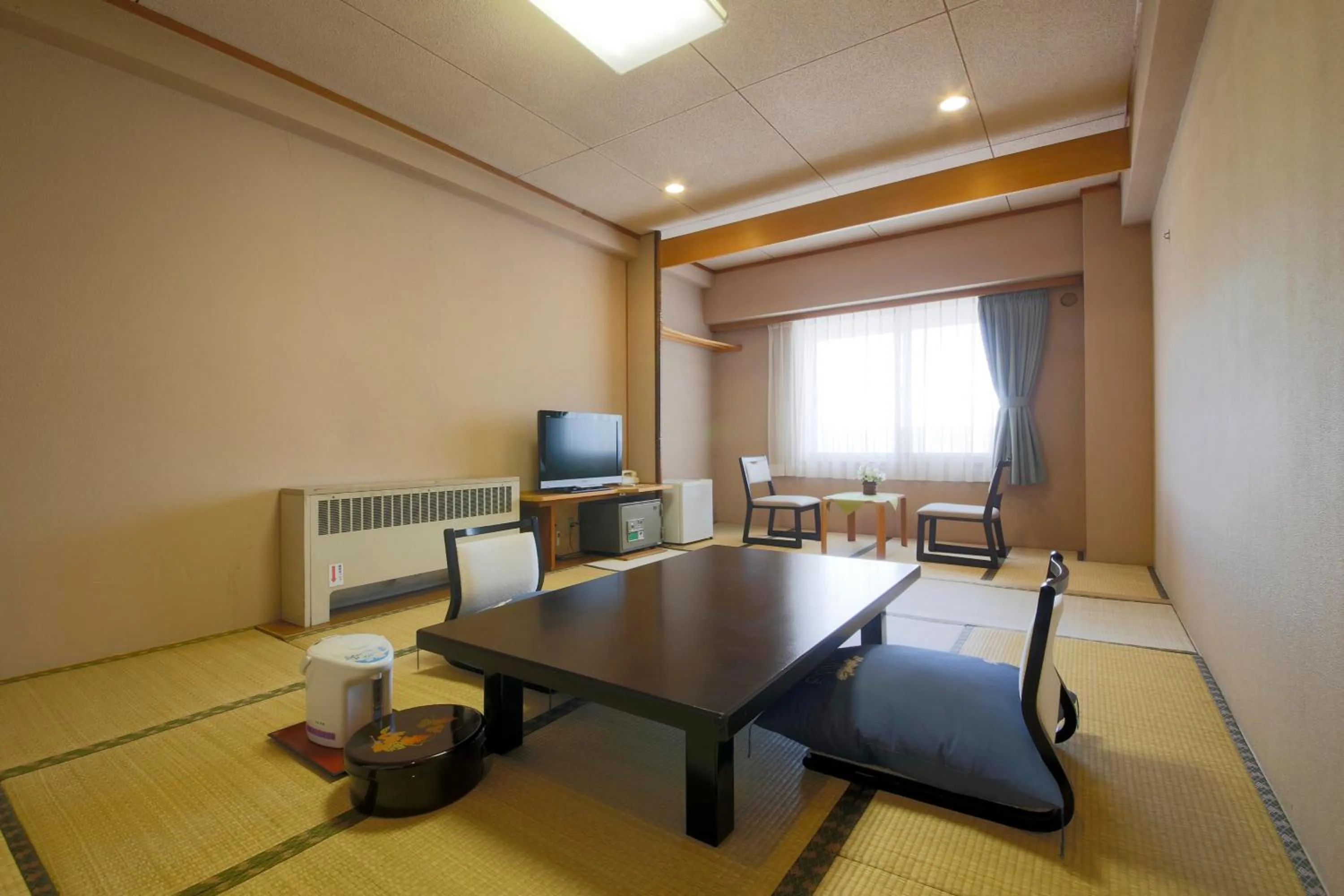 Photo of the whole room in Shiga Park Hotel